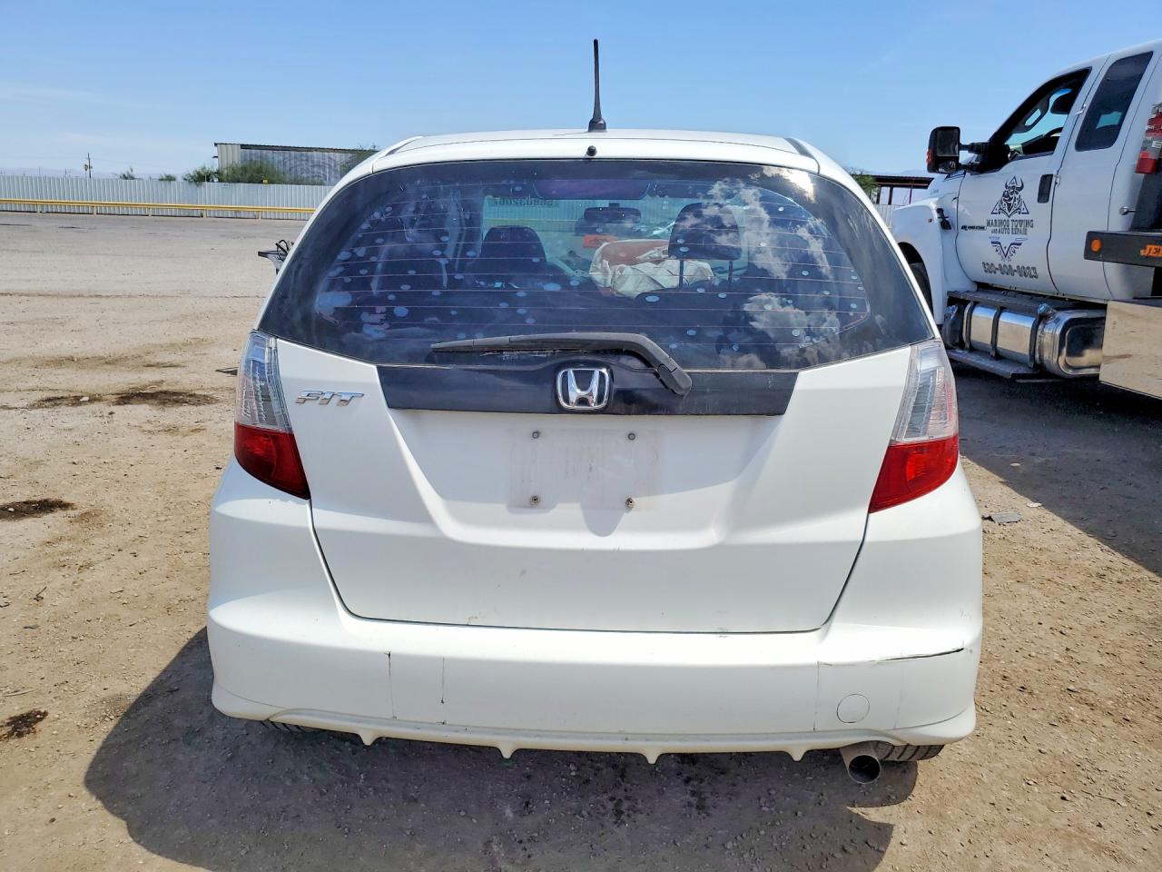 2013 Honda Fit Белый vin: JHMGE8H39DC019856