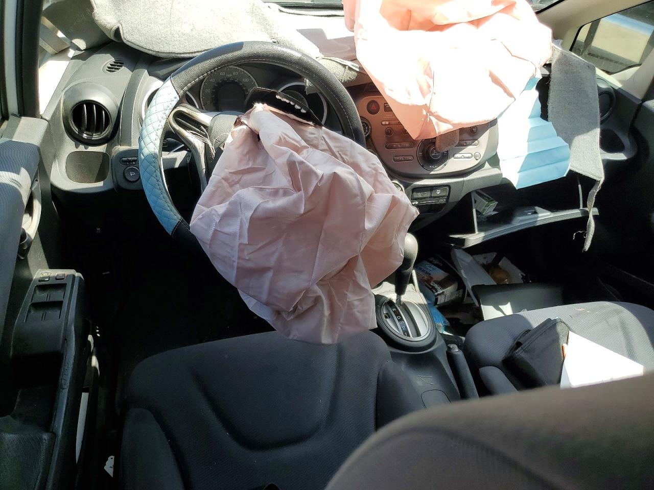 2013 Honda Fit Белый vin: JHMGE8H39DC019856