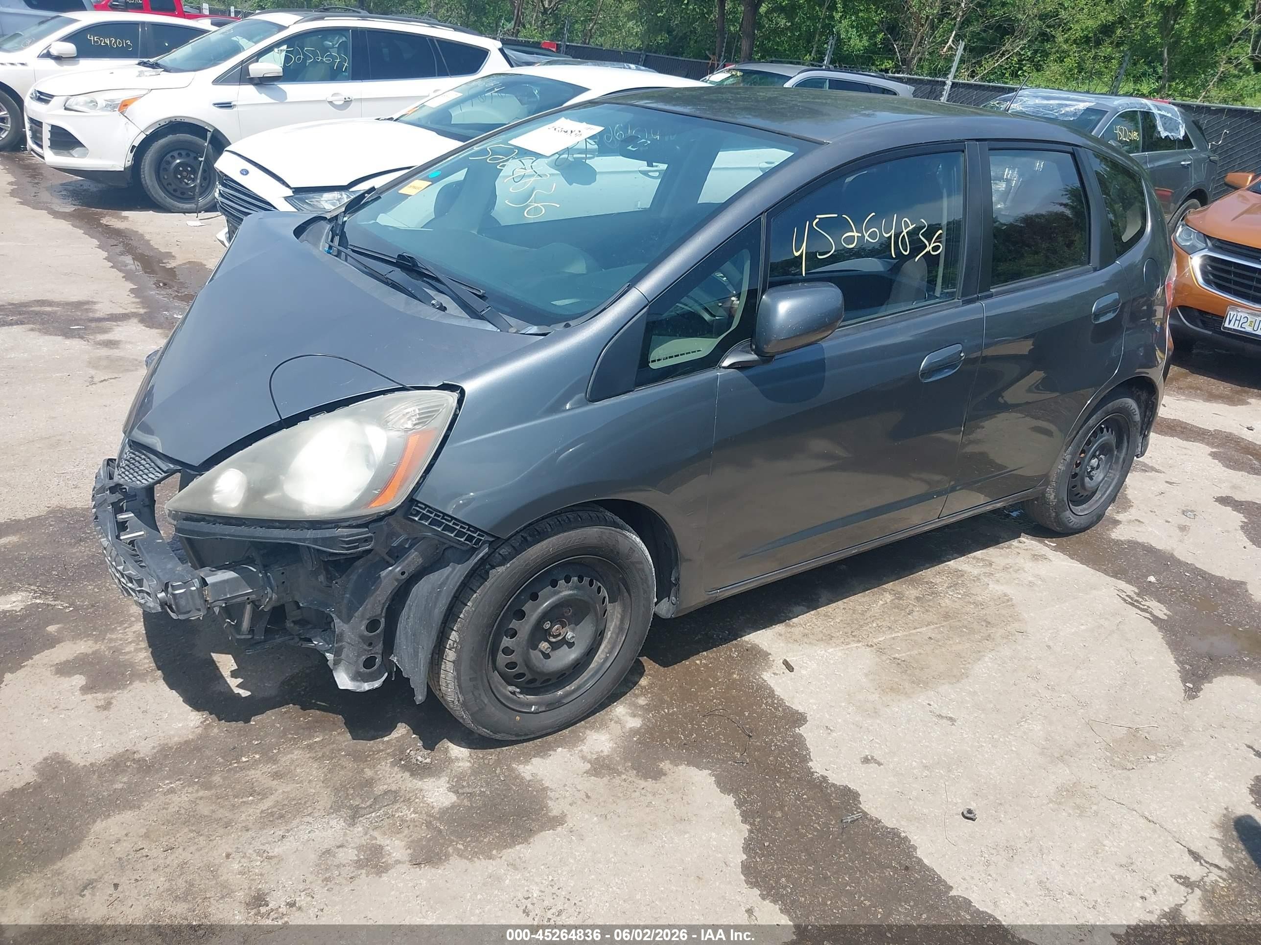 2013 Honda Fit   Gray vin: JHMGE8H39DC031294