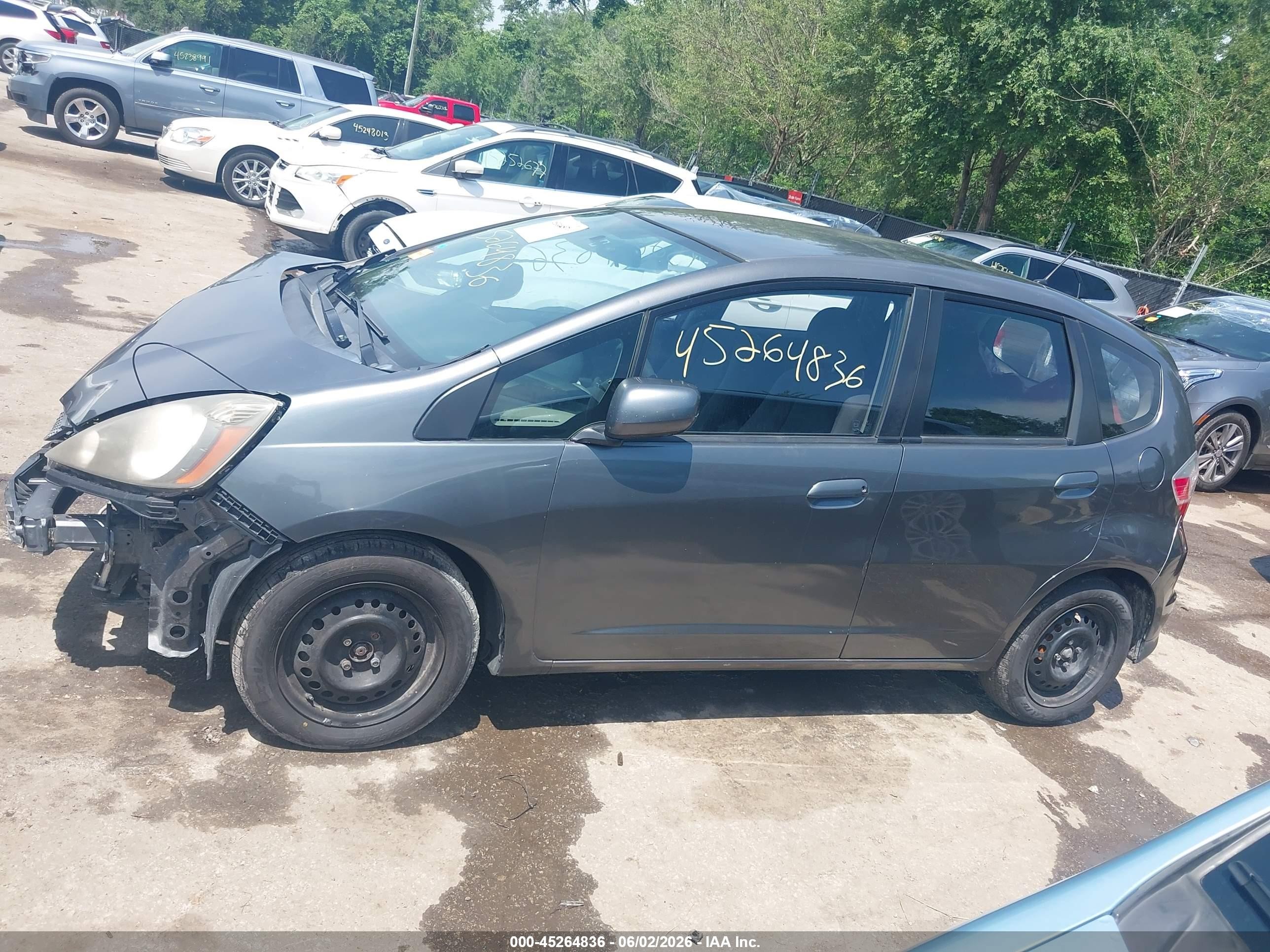 2013 Honda Fit   Gray vin: JHMGE8H39DC031294