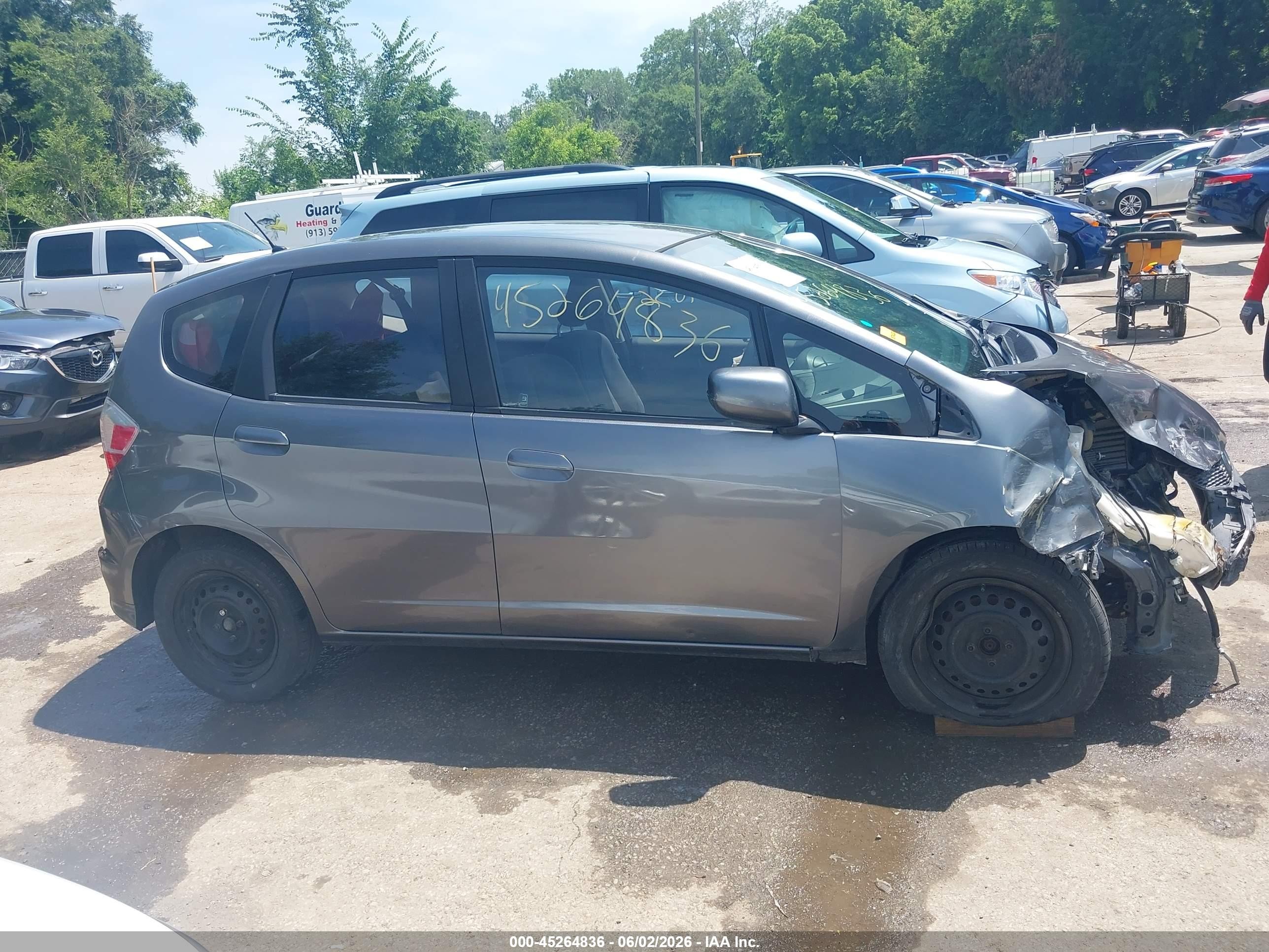 2013 Honda Fit   Gray vin: JHMGE8H39DC031294