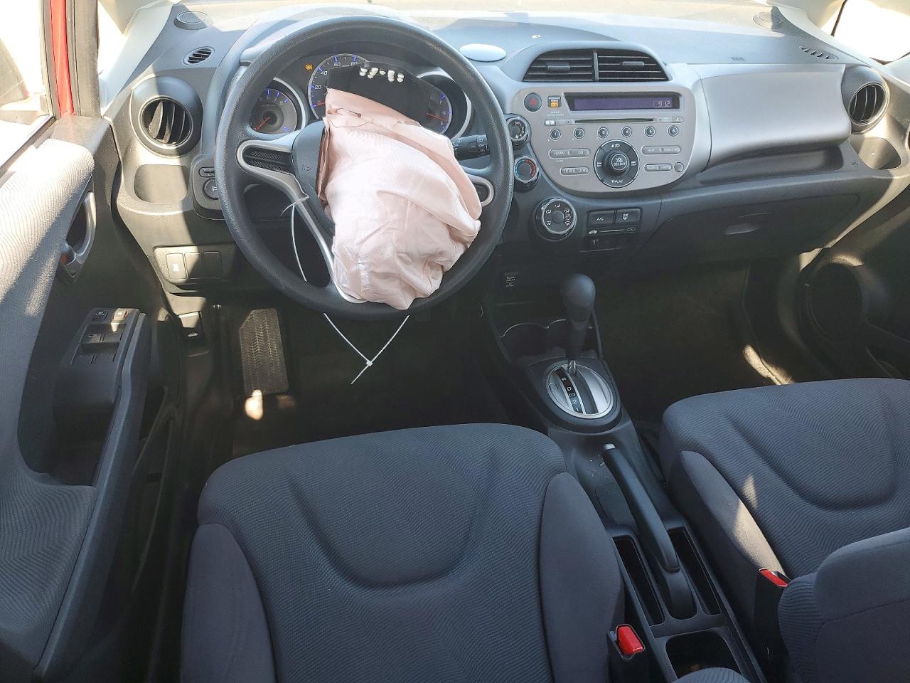 2013 Honda Fit Красный vin: JHMGE8H39DC041694