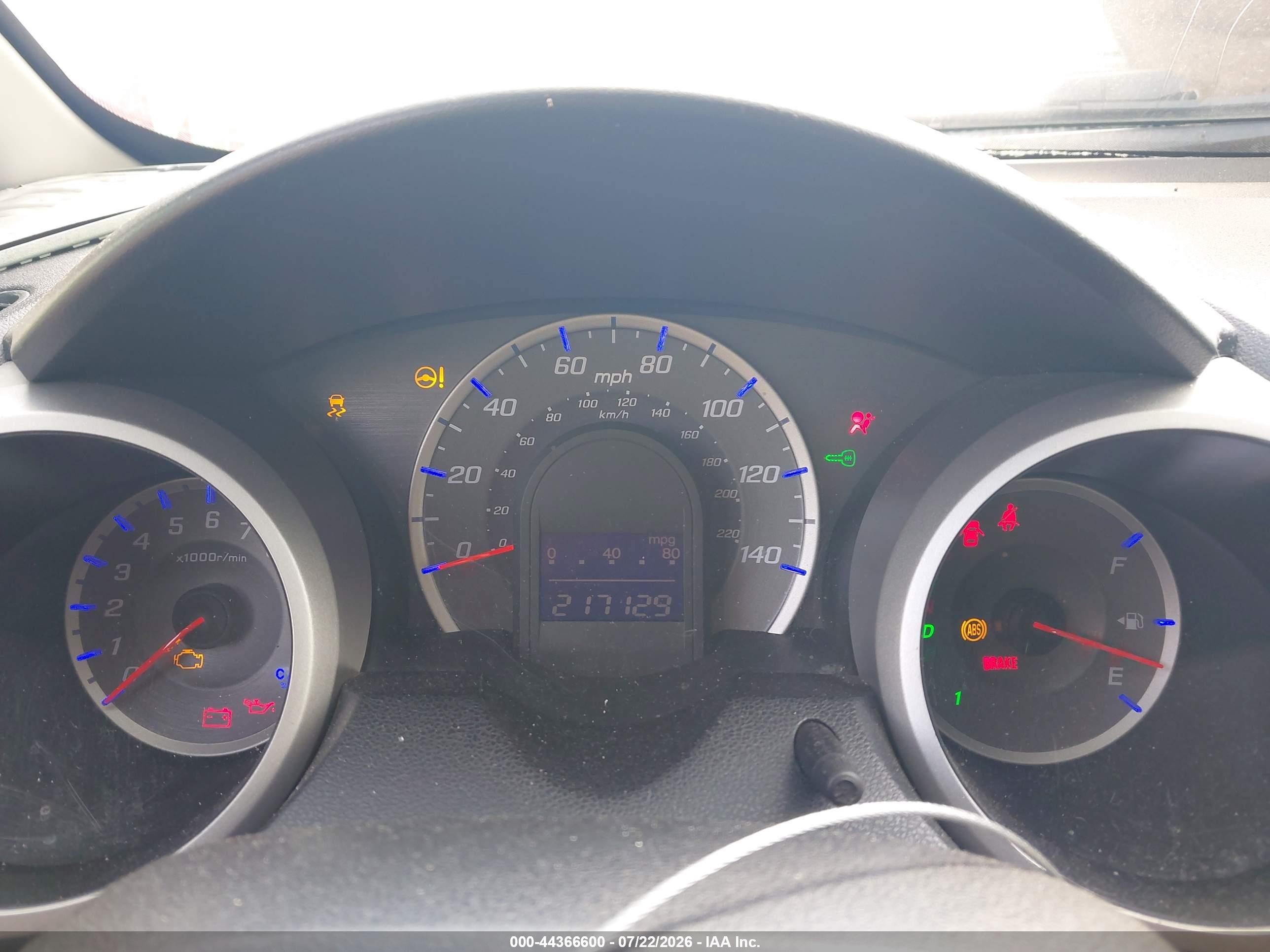 2013 Honda Fit   Белый vin: JHMGE8H39DC050654
