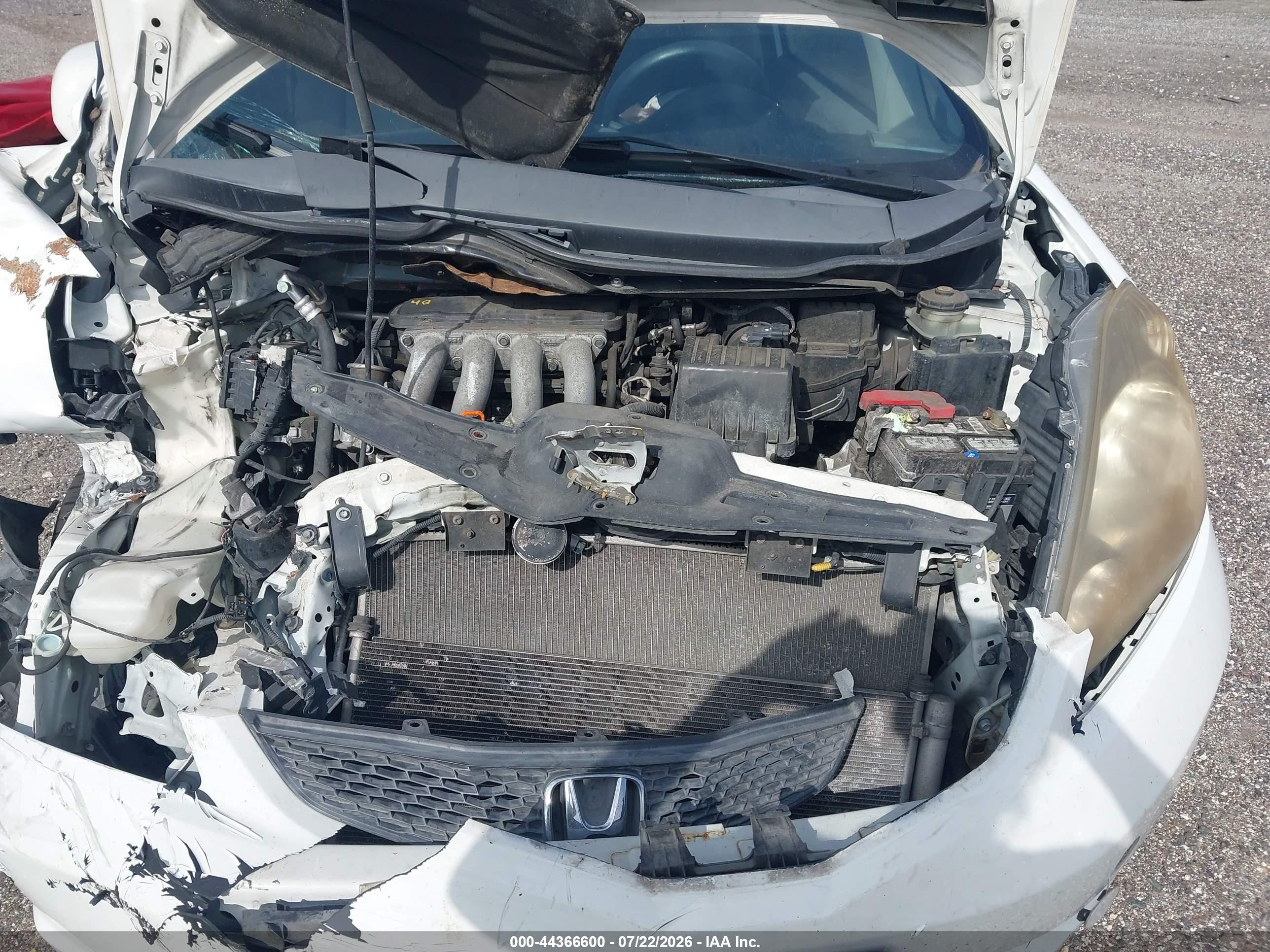 2013 Honda Fit   Белый vin: JHMGE8H39DC050654