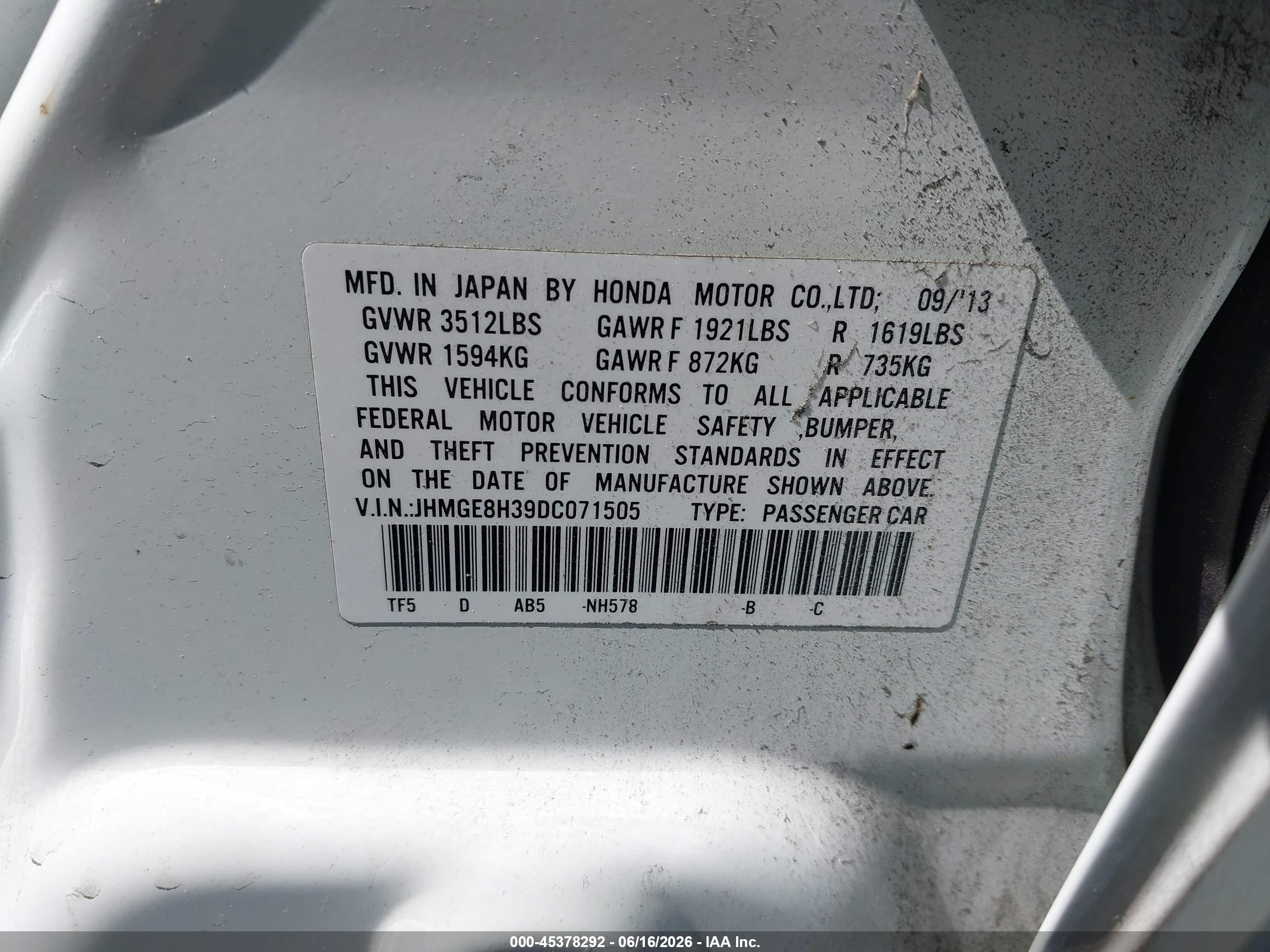 2013 Honda Fit   White vin: JHMGE8H39DC071505