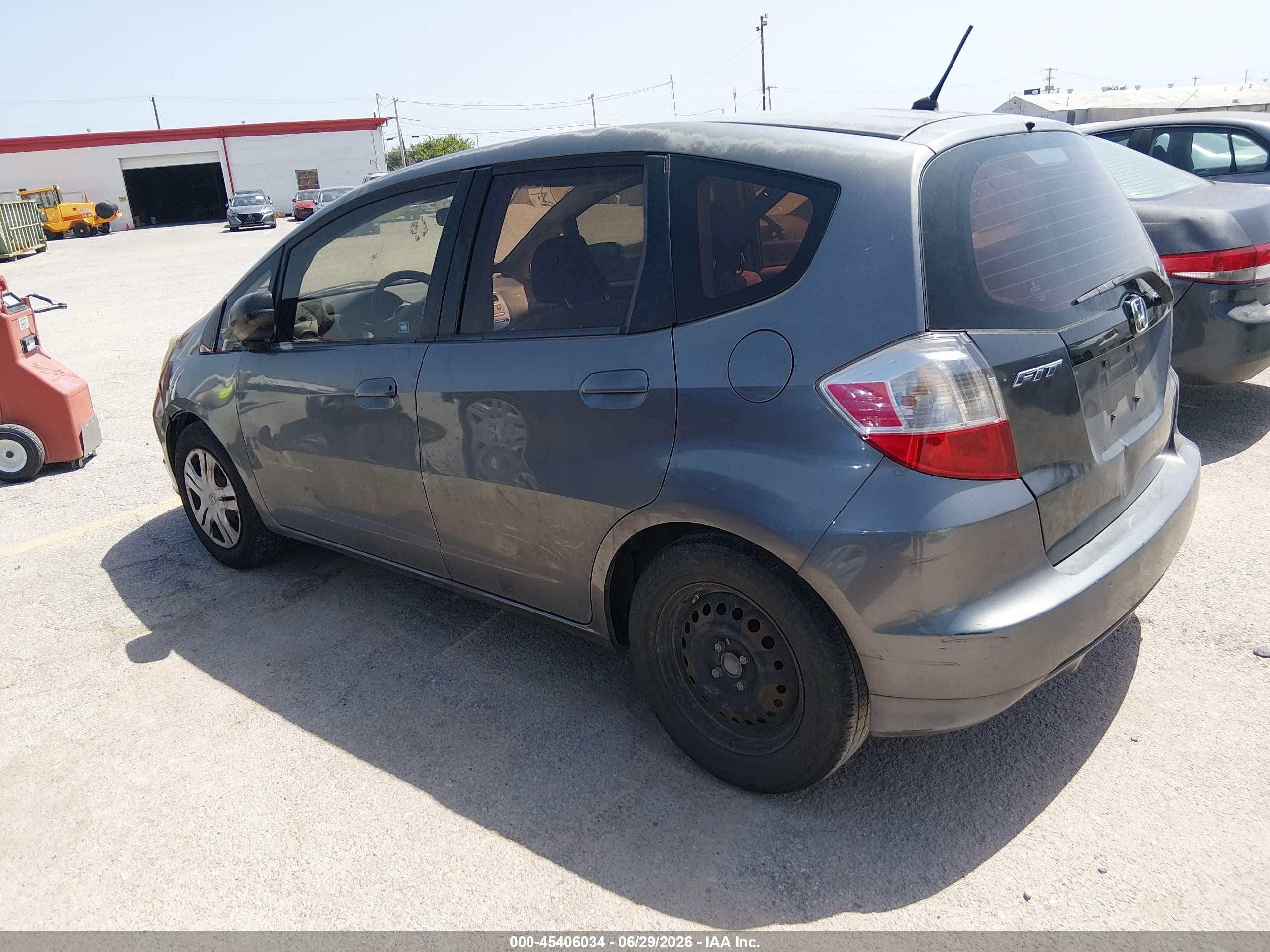 2011 Honda Fit   Gray vin: JHMGE8H3XBS002955