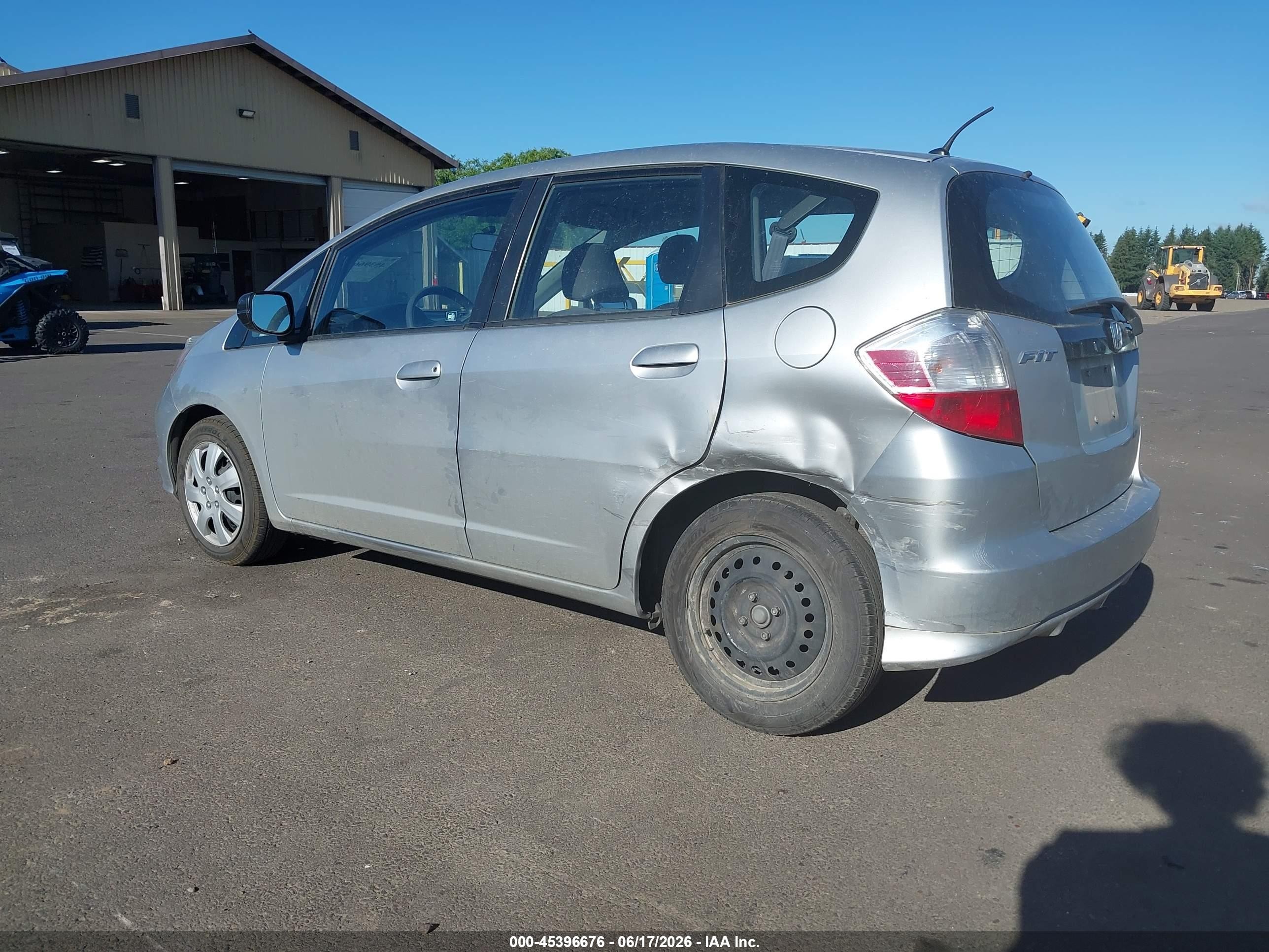 2011 Honda Fit   Gray vin: JHMGE8H3XBS004124