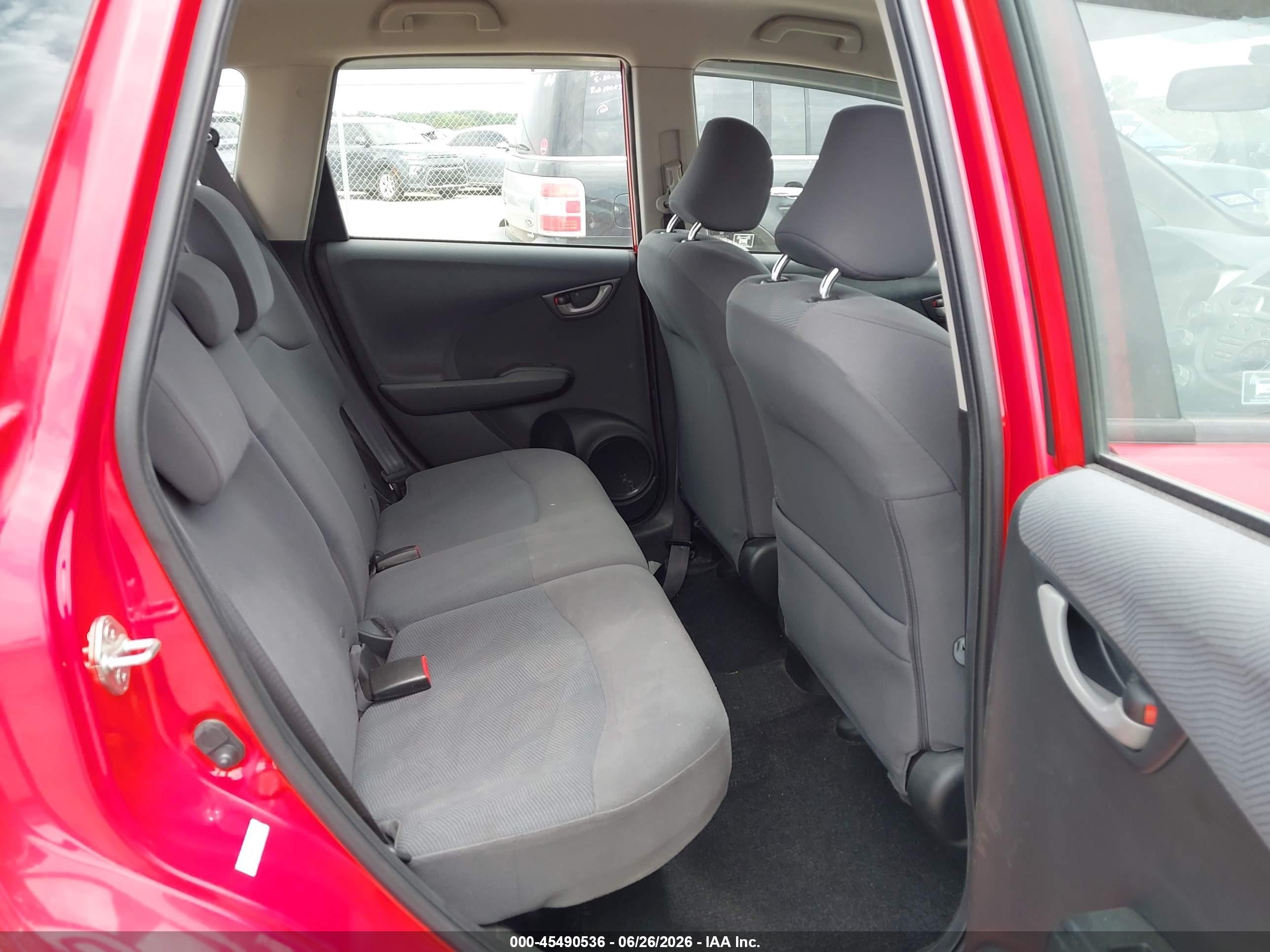 2012 Honda Fit   Red vin: JHMGE8H3XCC021128