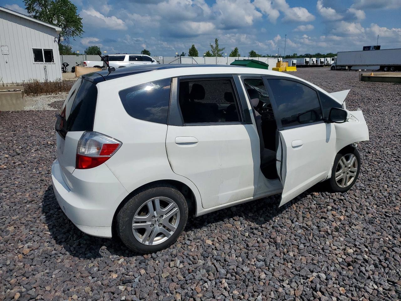 2012 Honda Fit White vin: JHMGE8H3XCC033957