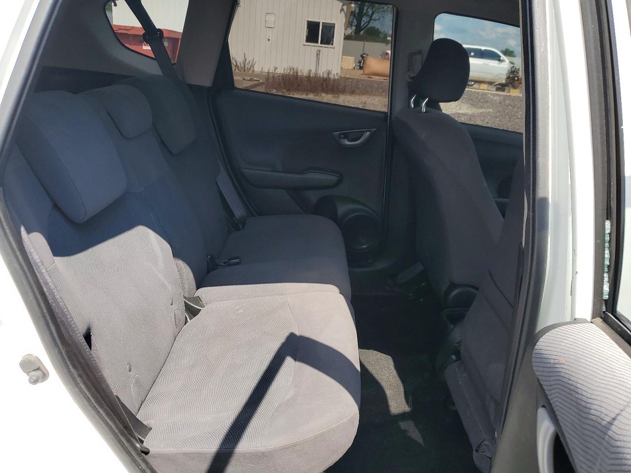 2012 Honda Fit White vin: JHMGE8H3XCC033957