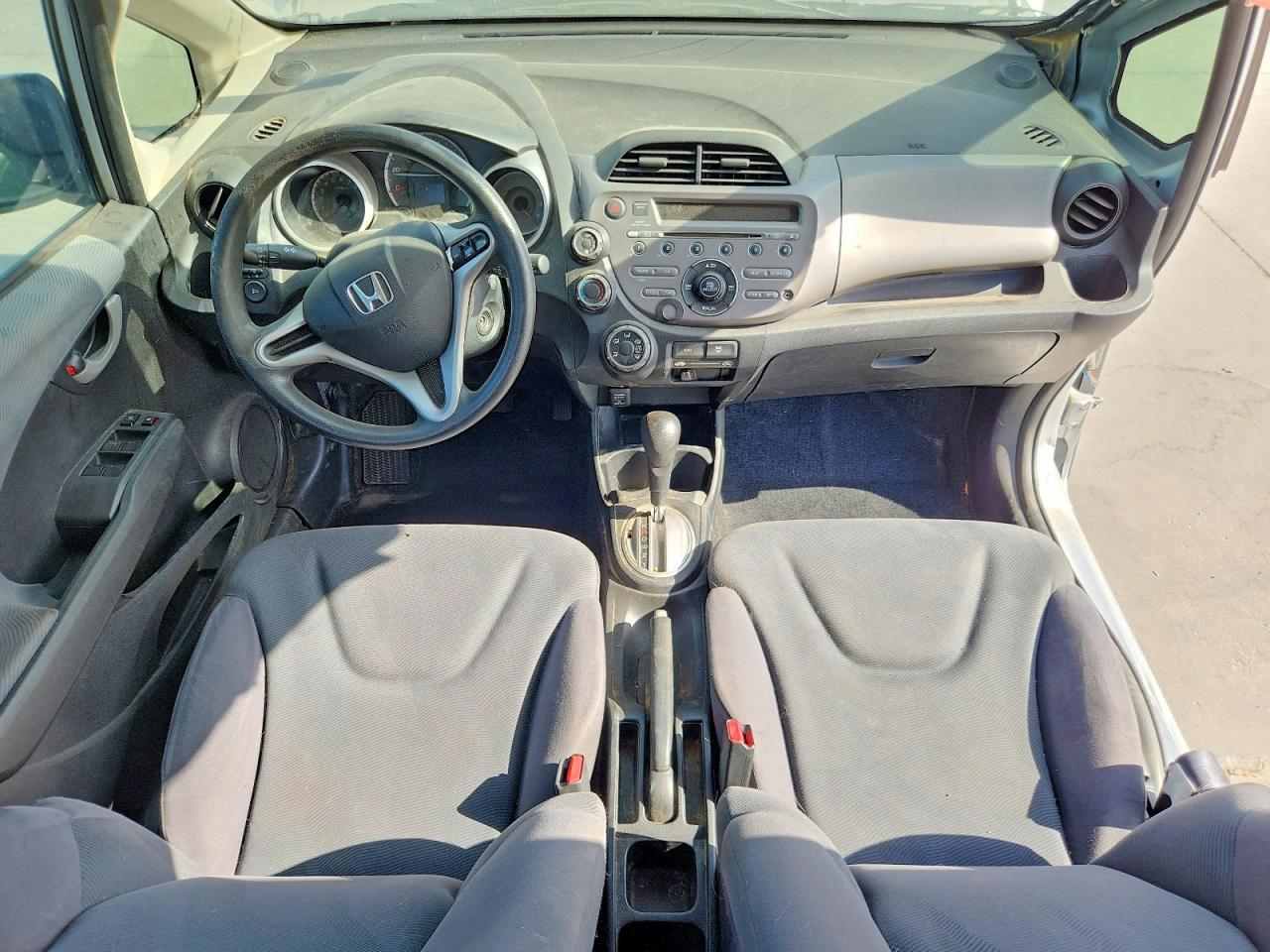 2012 Honda Fit Silver vin: JHMGE8H3XCC040813