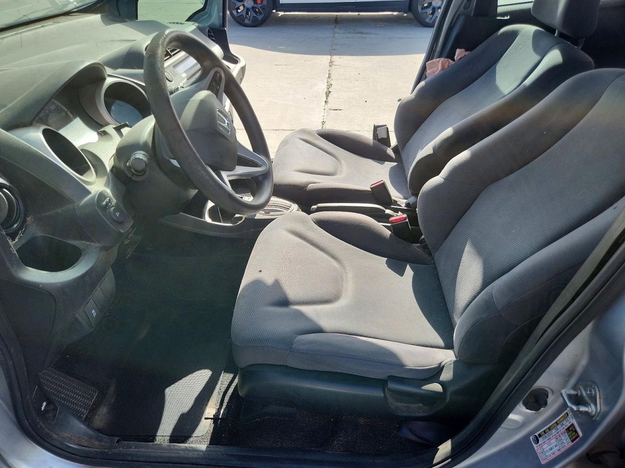 2012 Honda Fit Silver vin: JHMGE8H3XCC040813