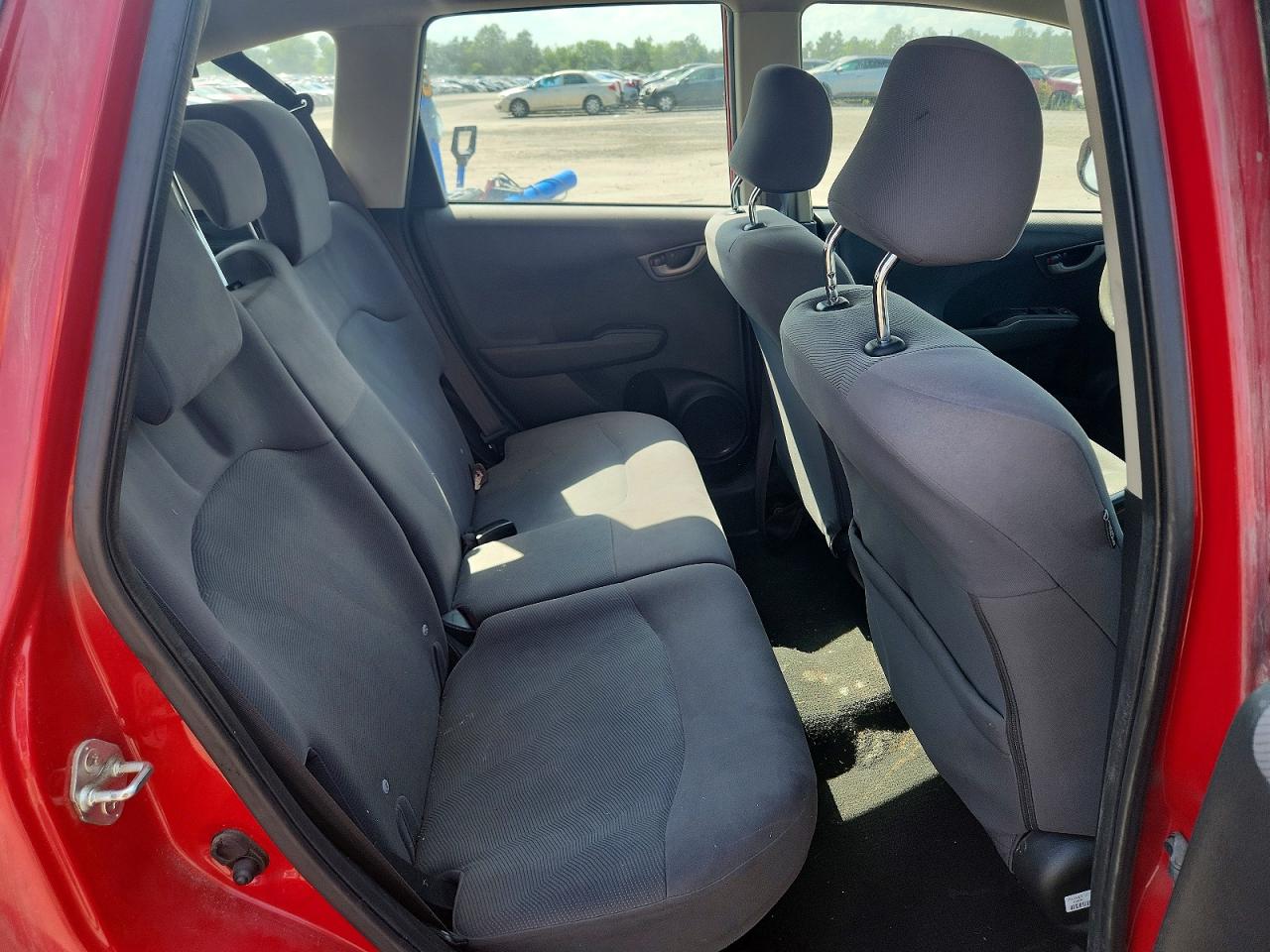 2012 Honda Fit Red vin: JHMGE8H3XCS005081