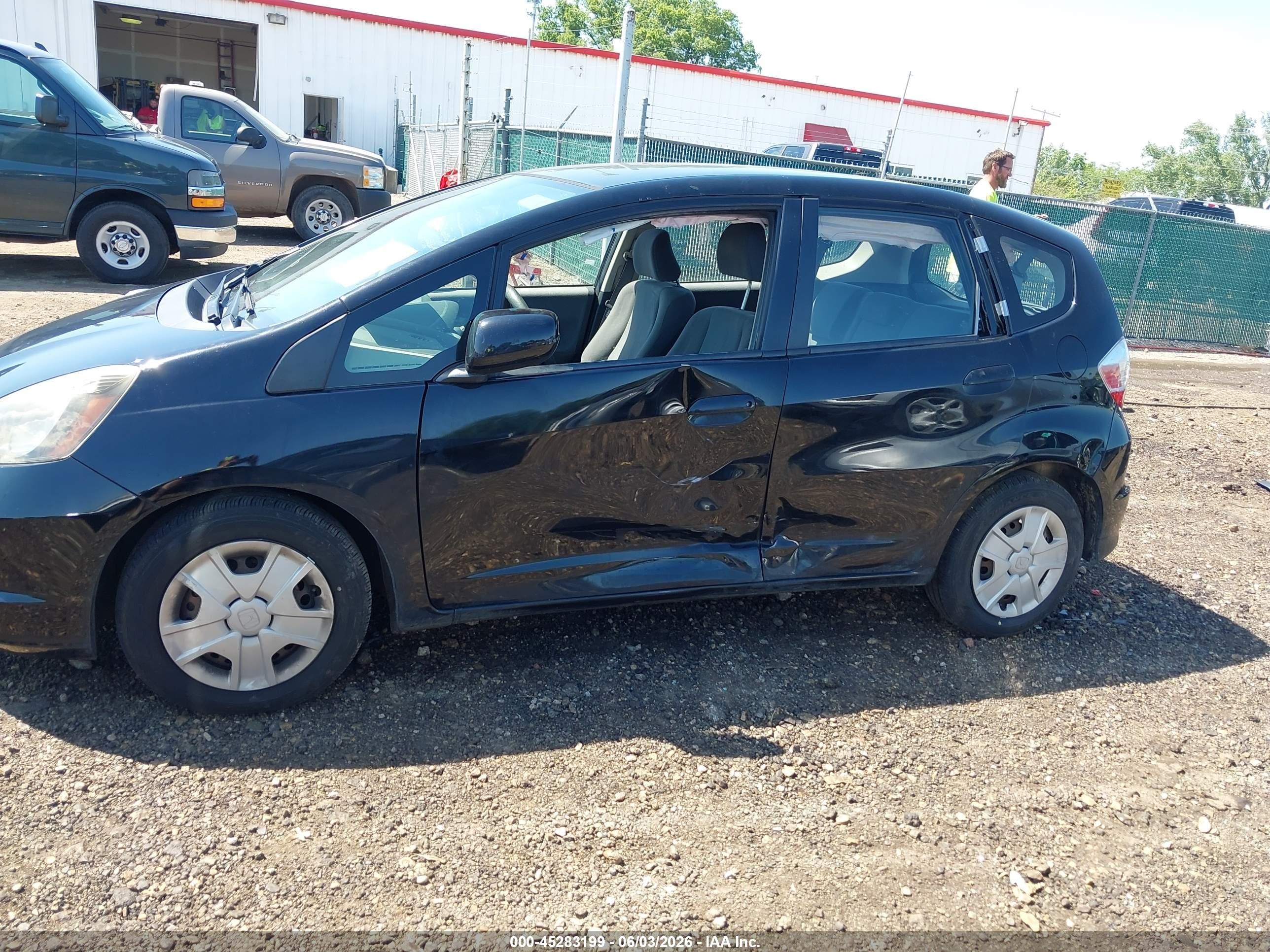 2013 Honda Fit   Black vin: JHMGE8H3XDC015234