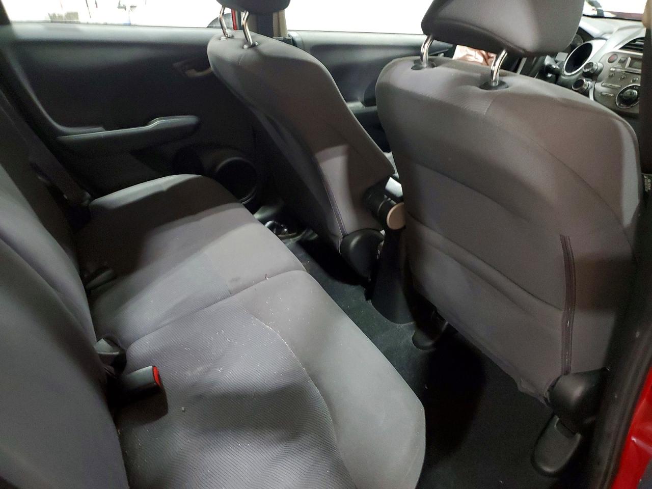 2013 Honda Fit Red vin: JHMGE8H3XDC023821