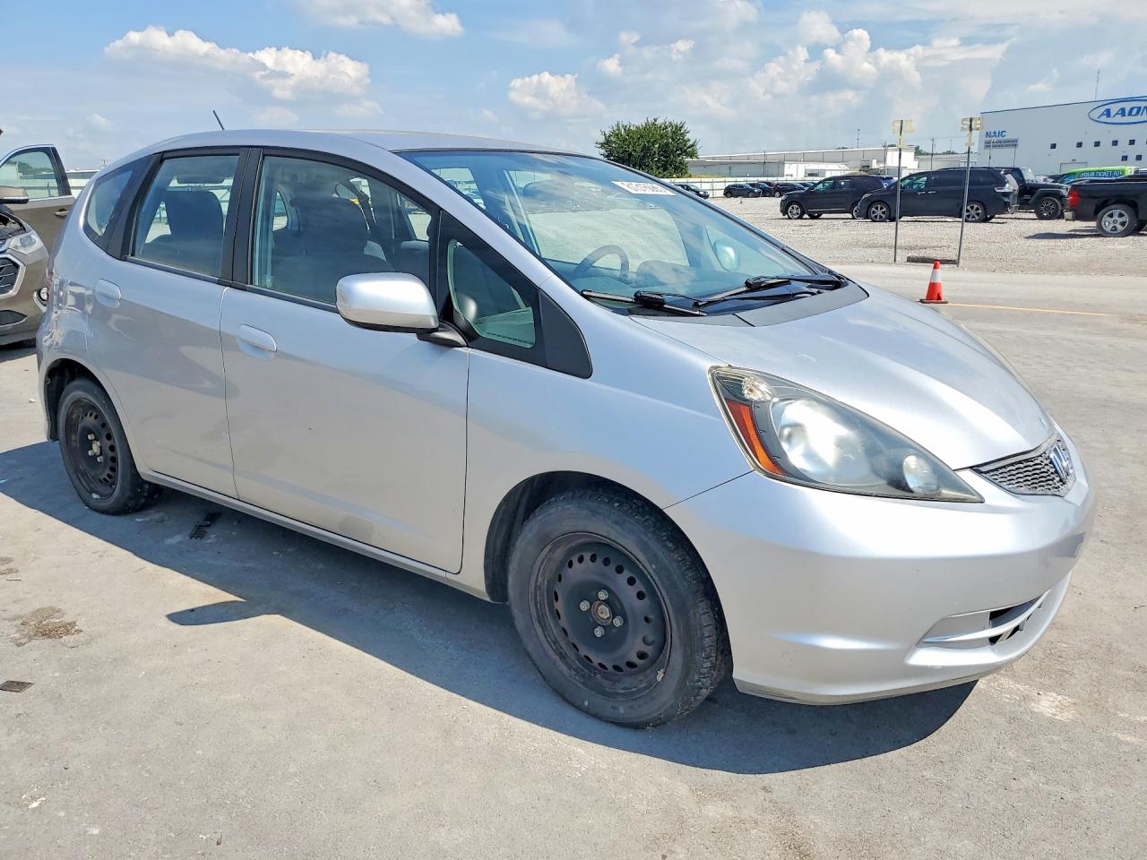 2013 Honda Fit Silver vin: JHMGE8H3XDC044927