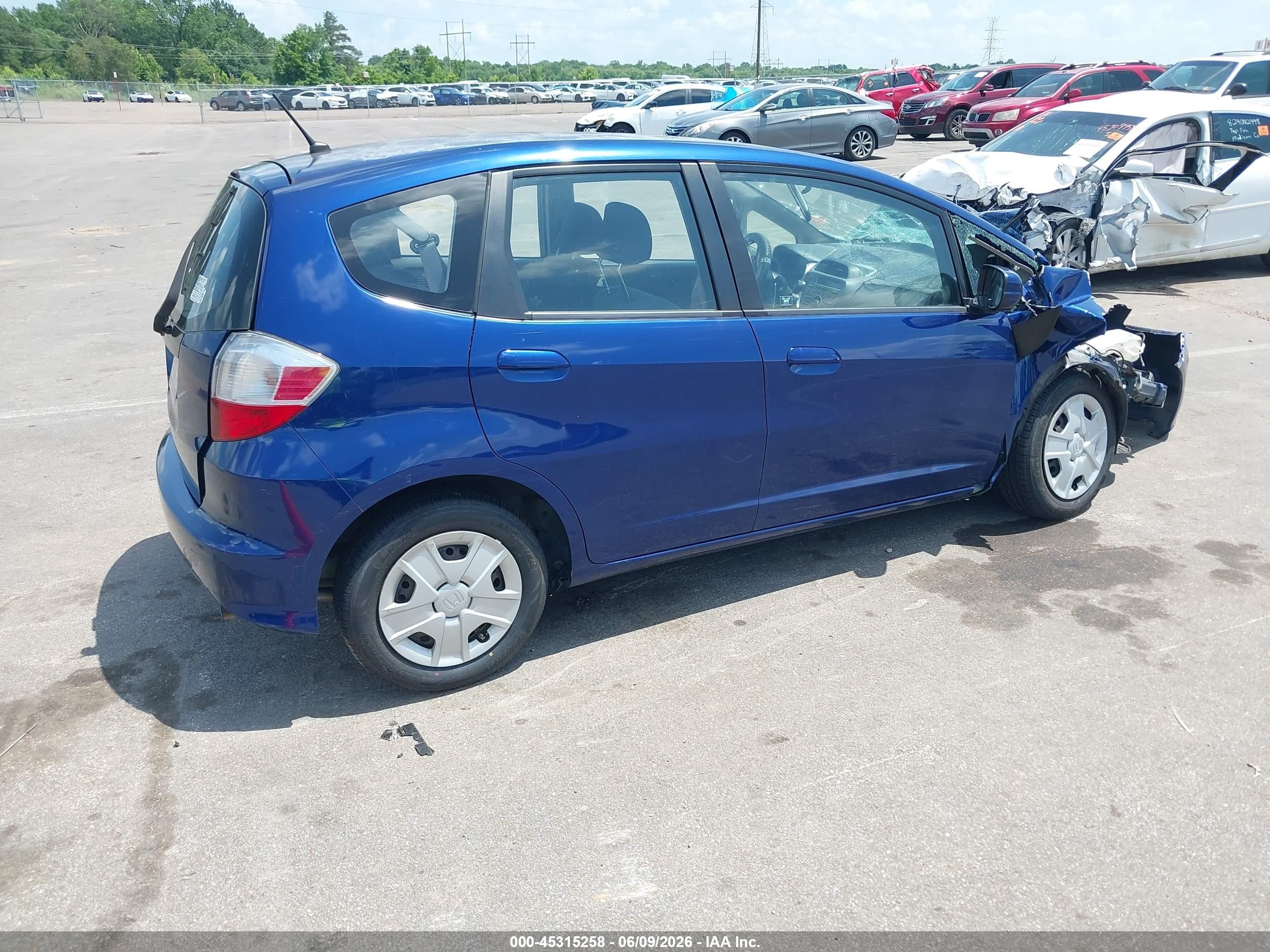 2013 Honda Fit   Blue vin: JHMGE8H3XDC053367