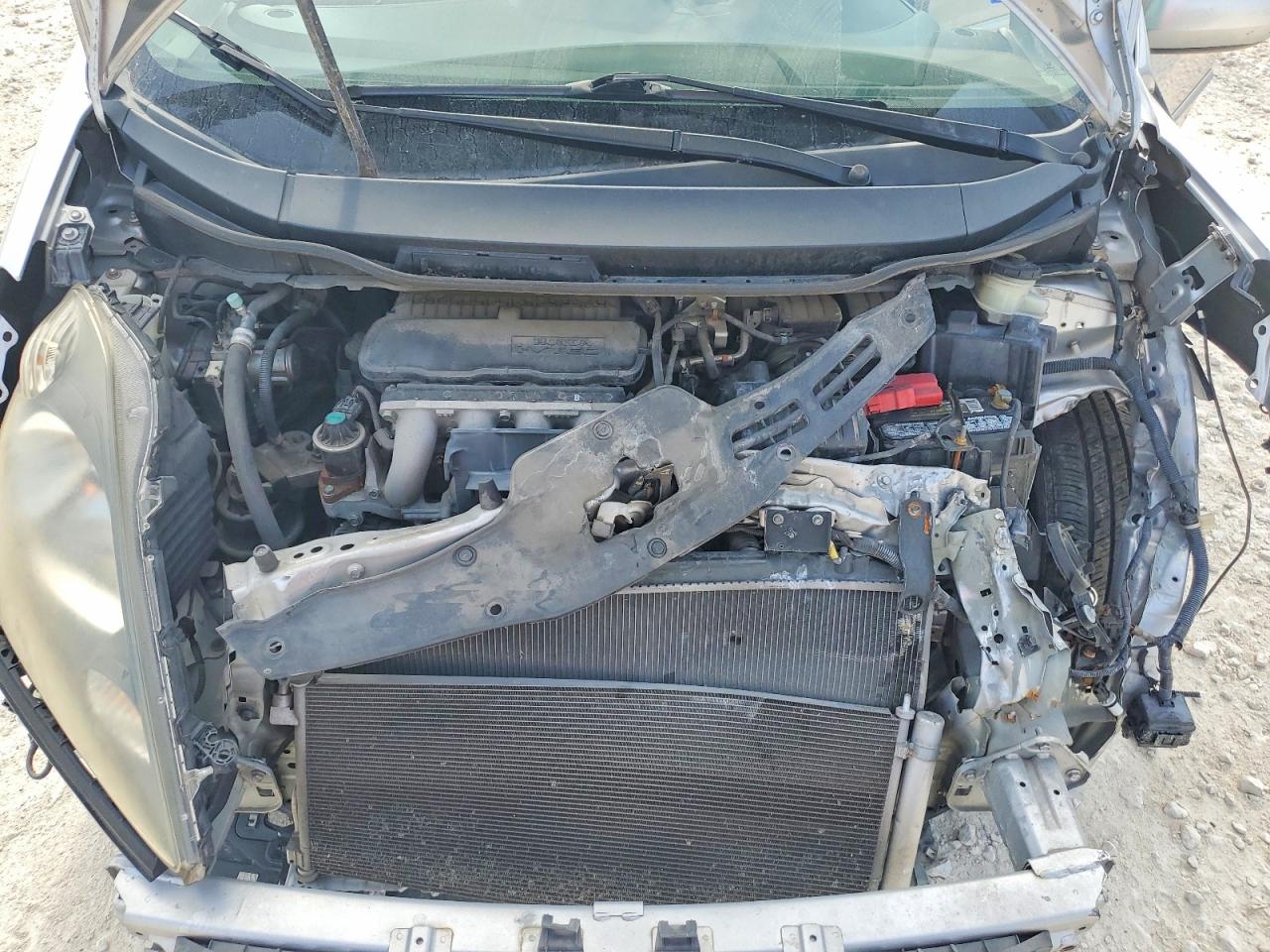 2013 Honda Fit Silver vin: JHMGE8H3XDC064594