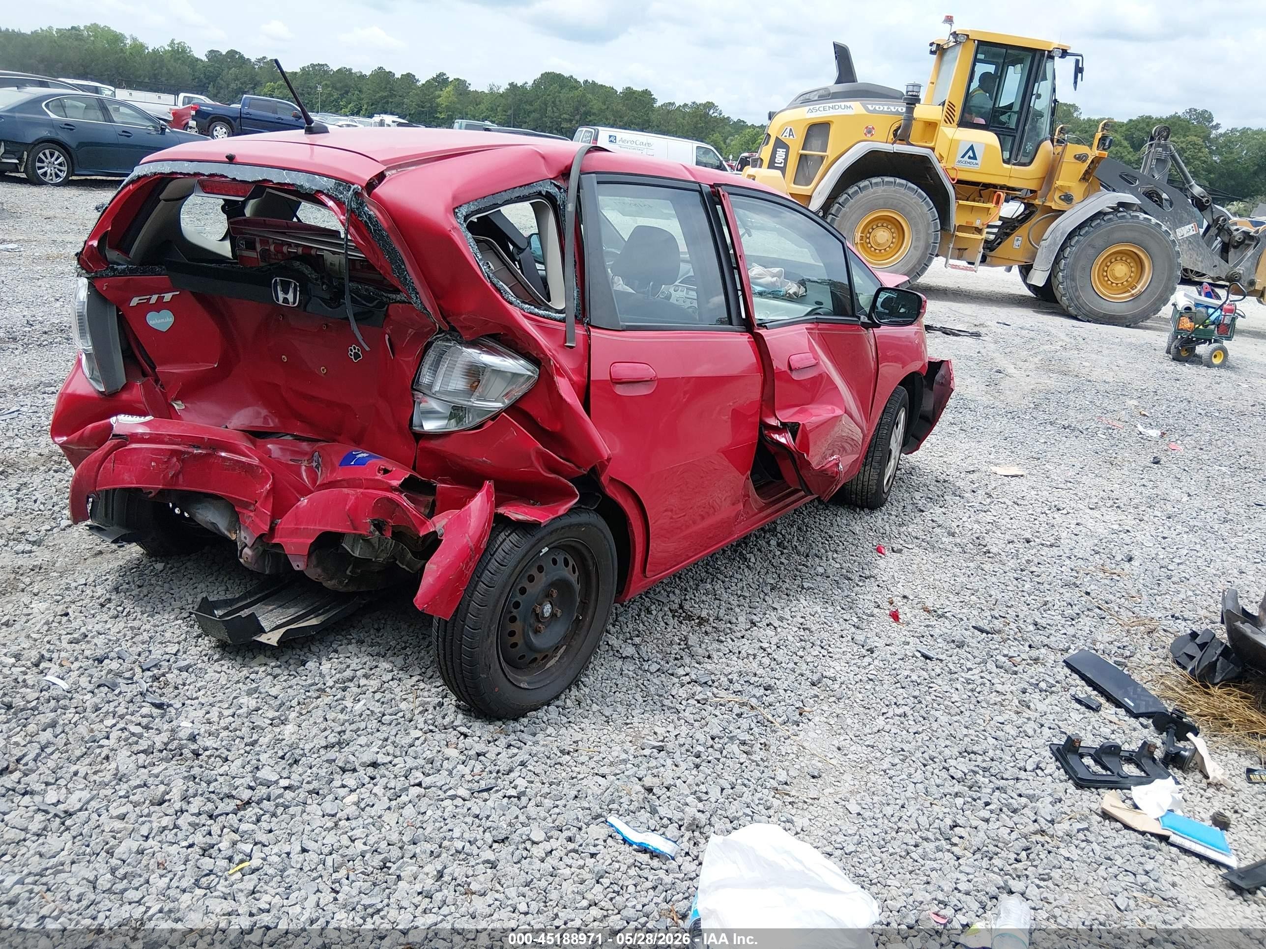 2013 Honda Fit Red vin: JHMGE8H3XDC077569