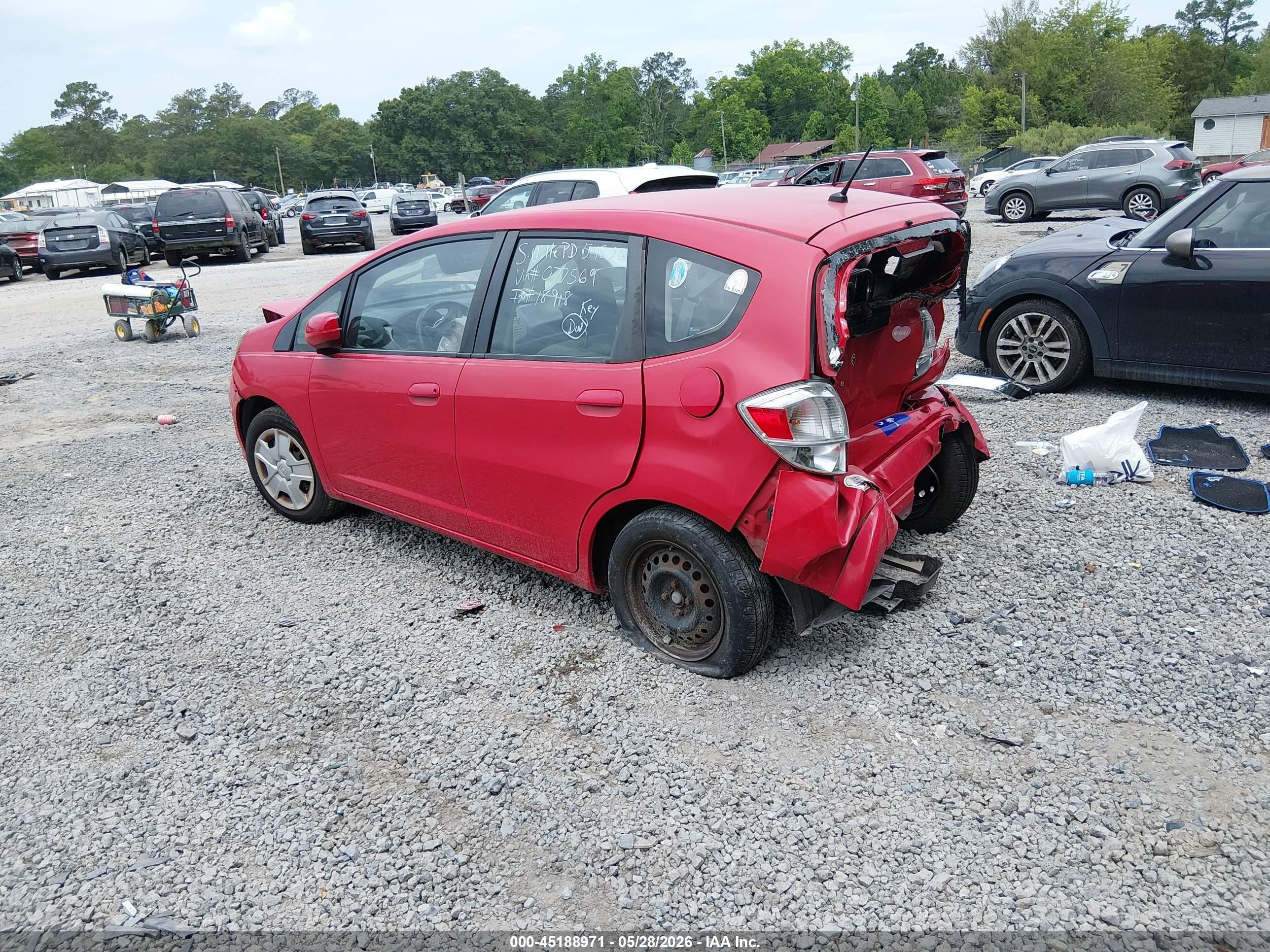 2013 Honda Fit Red vin: JHMGE8H3XDC077569