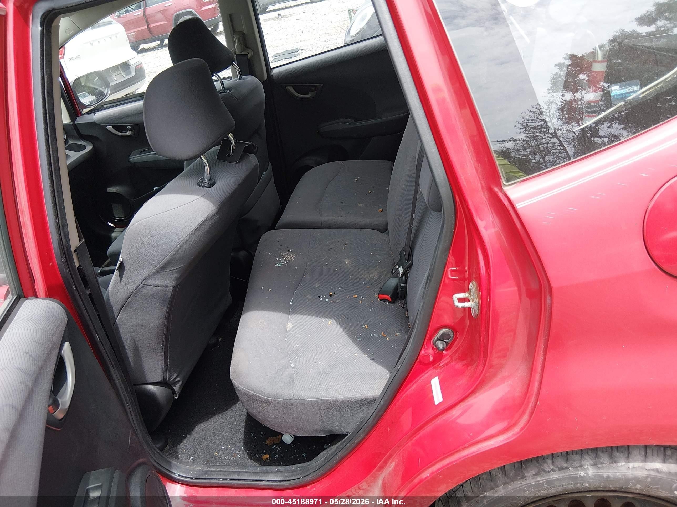 2013 Honda Fit Red vin: JHMGE8H3XDC077569