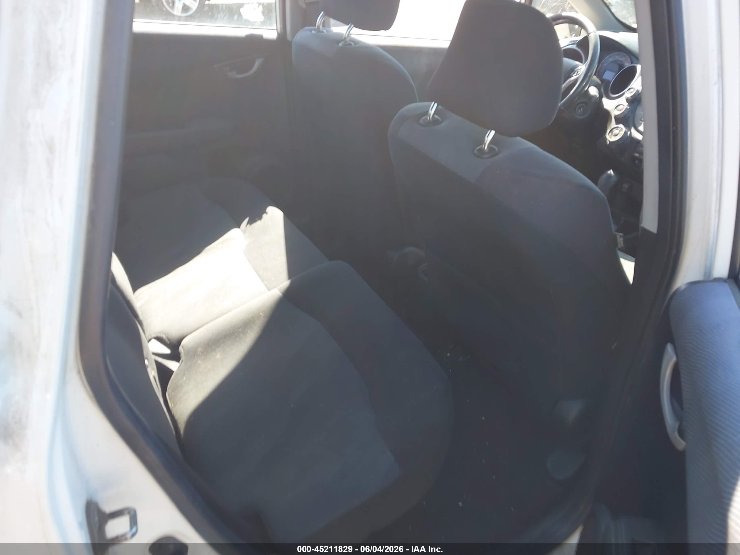 2010 Honda Fit Sport White vin: JHMGE8H40AC005946