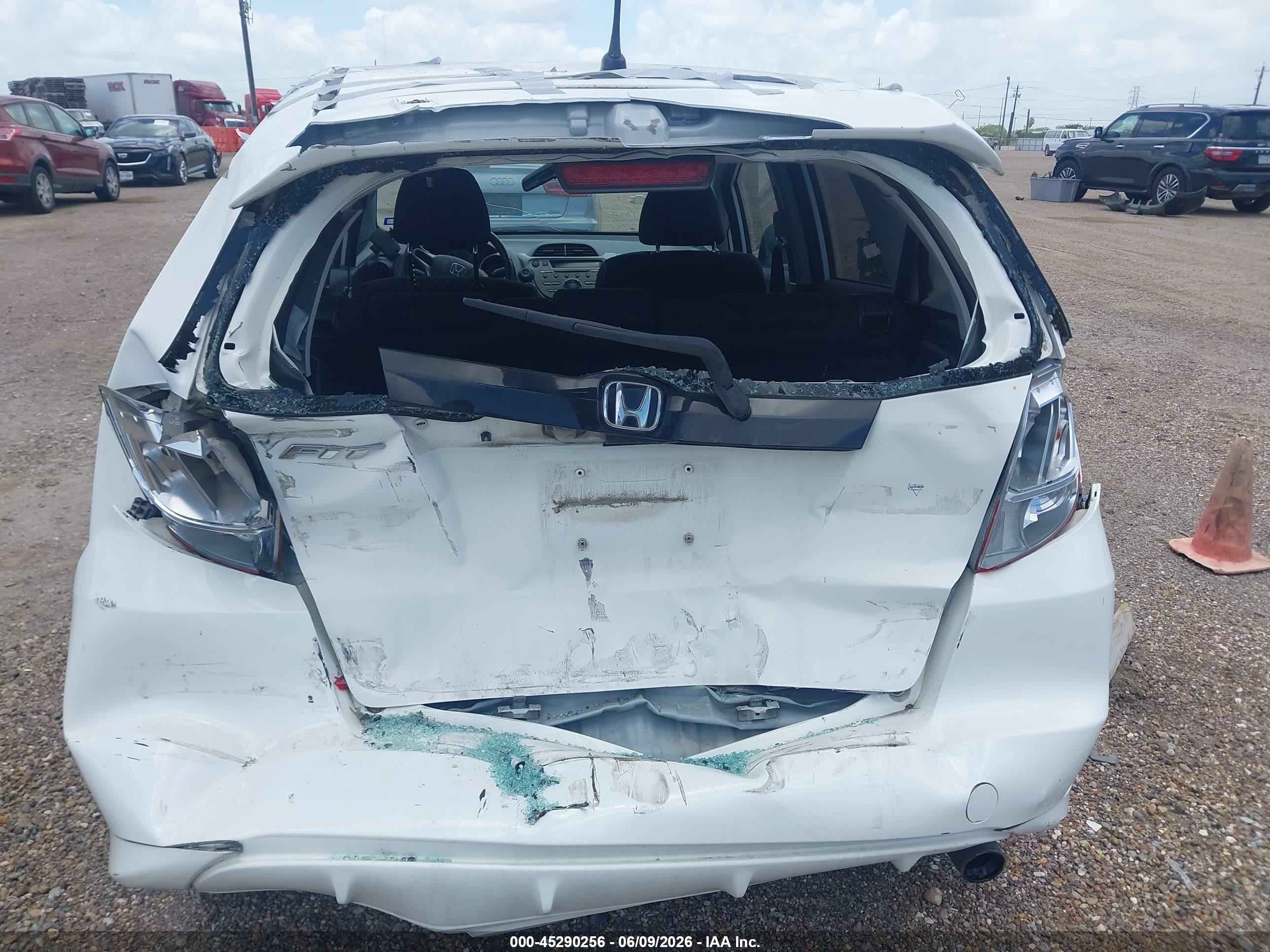 2010 Honda Fit Sport White vin: JHMGE8H40AC030202