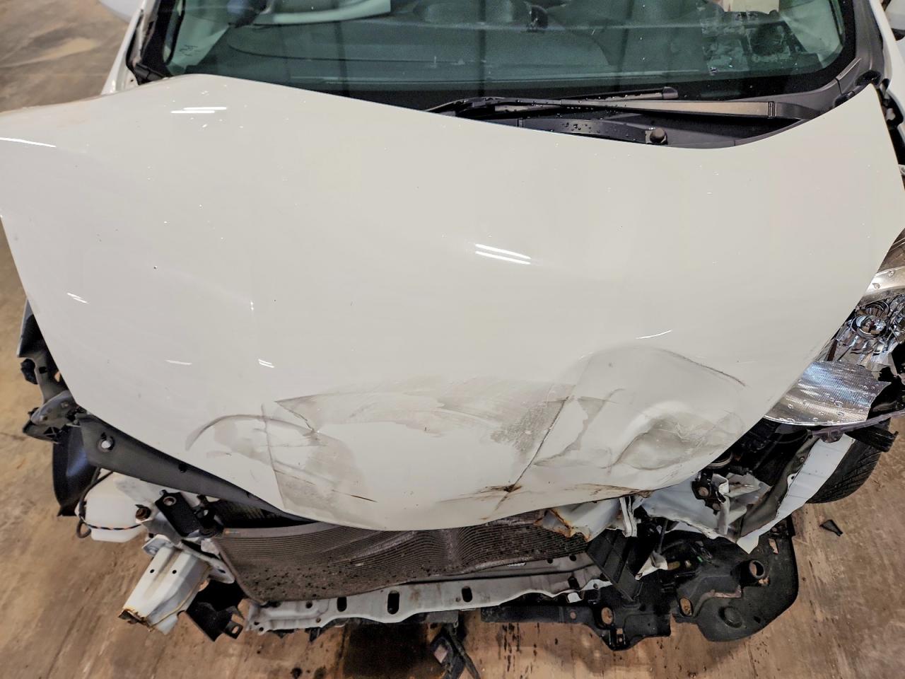2010 Honda Fit Sport White vin: JHMGE8H40AC030944