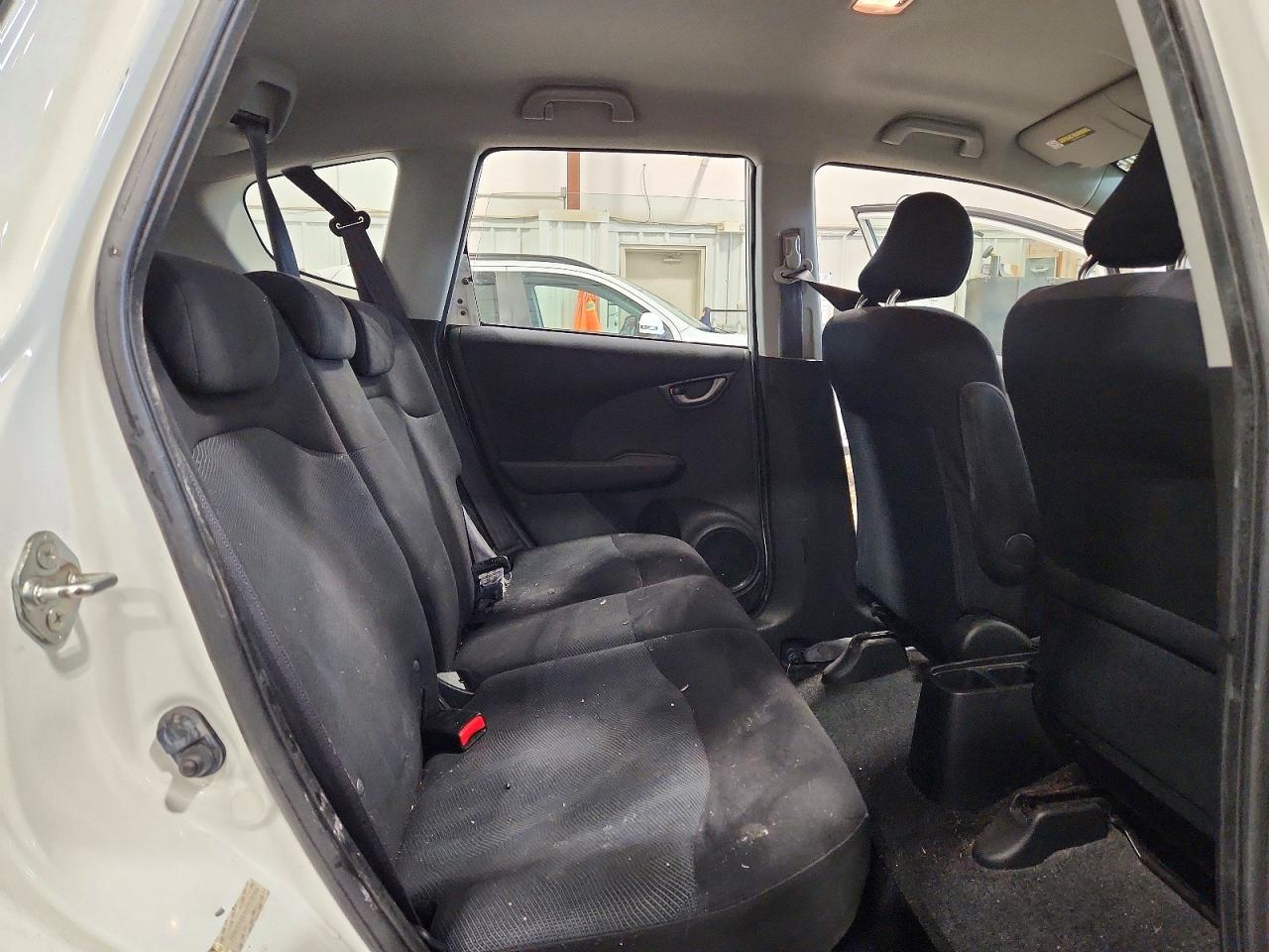 2010 Honda Fit Sport White vin: JHMGE8H40AC030944