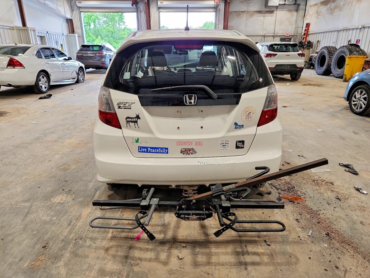 2010 Honda Fit Sport White vin: JHMGE8H40AC030944