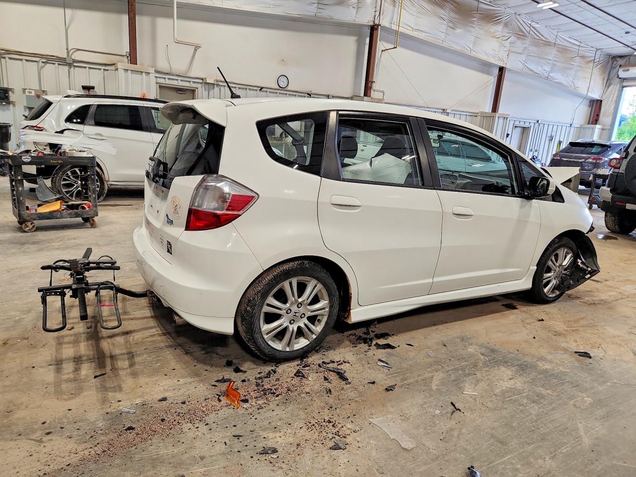 2010 Honda Fit Sport White vin: JHMGE8H40AC030944