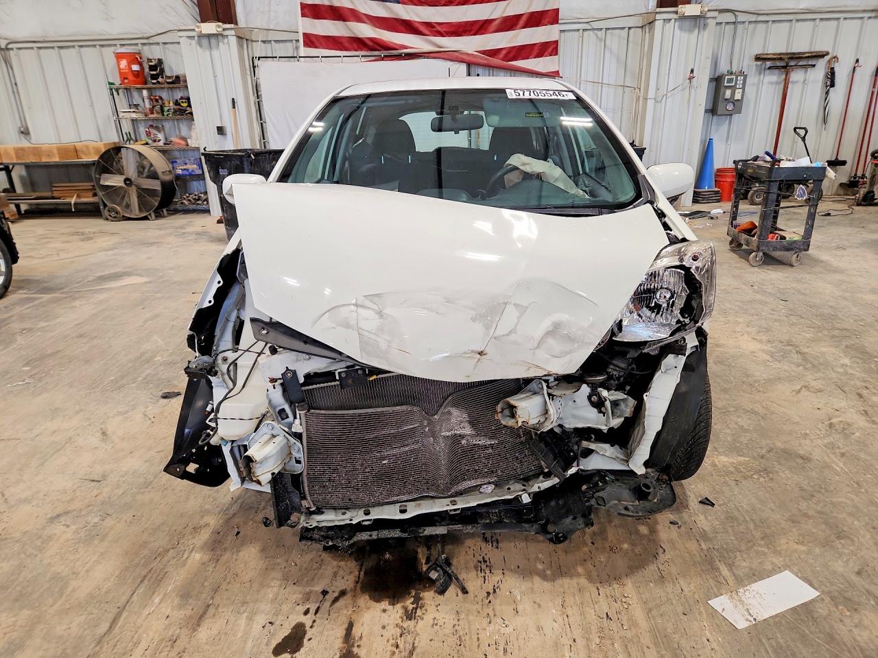 2010 Honda Fit Sport White vin: JHMGE8H40AC030944