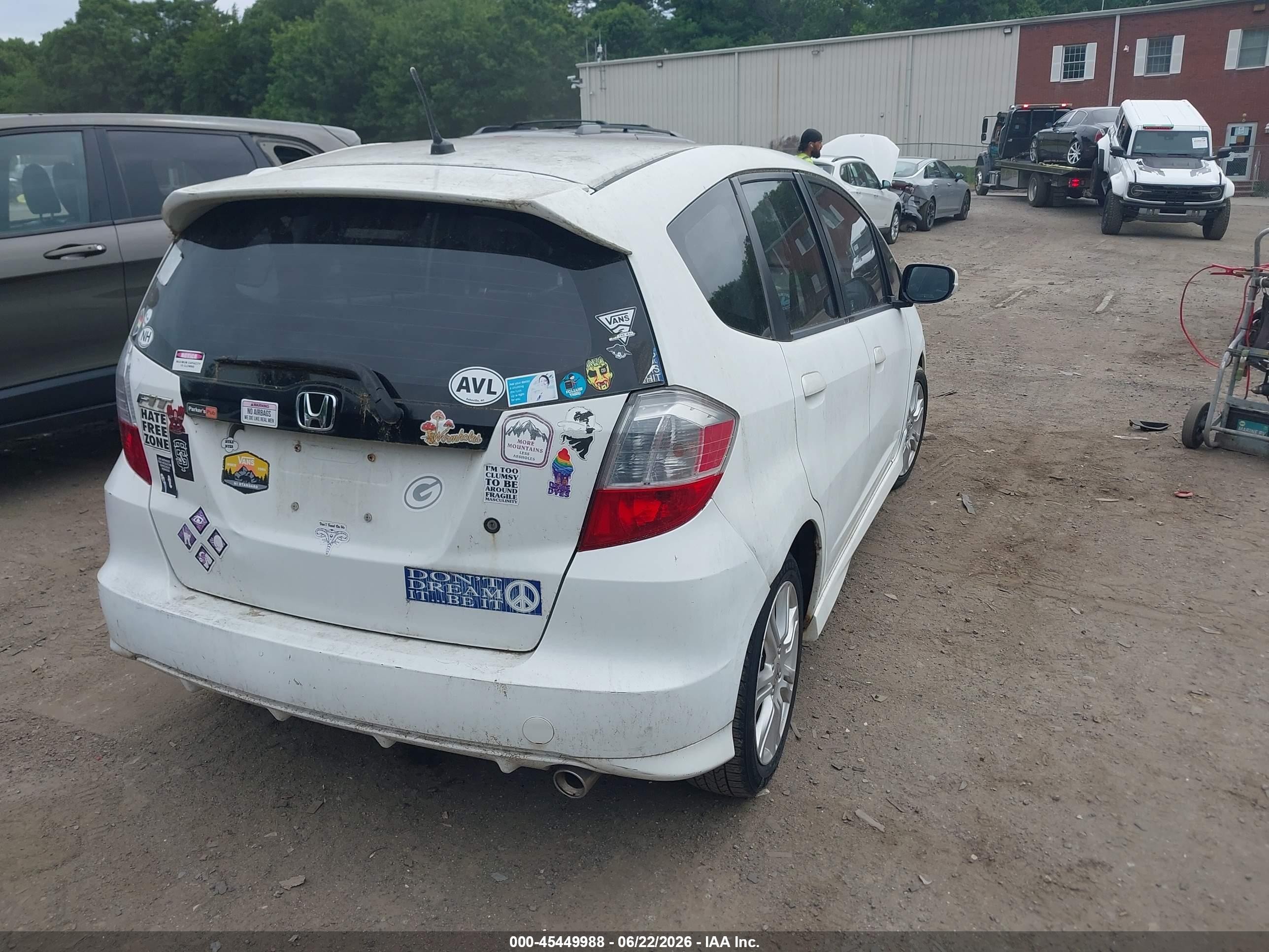 2010 Honda Fit Sport White vin: JHMGE8H40AC039210