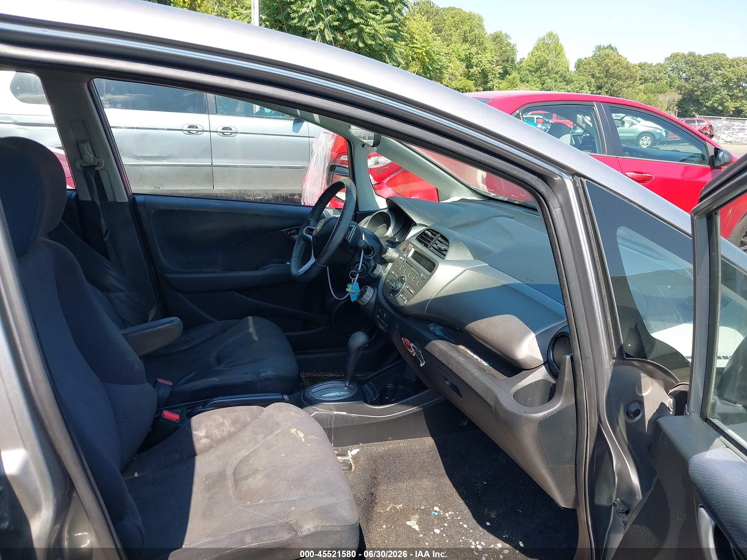 2010 Honda Fit Sport Silver vin: JHMGE8H40AS007623