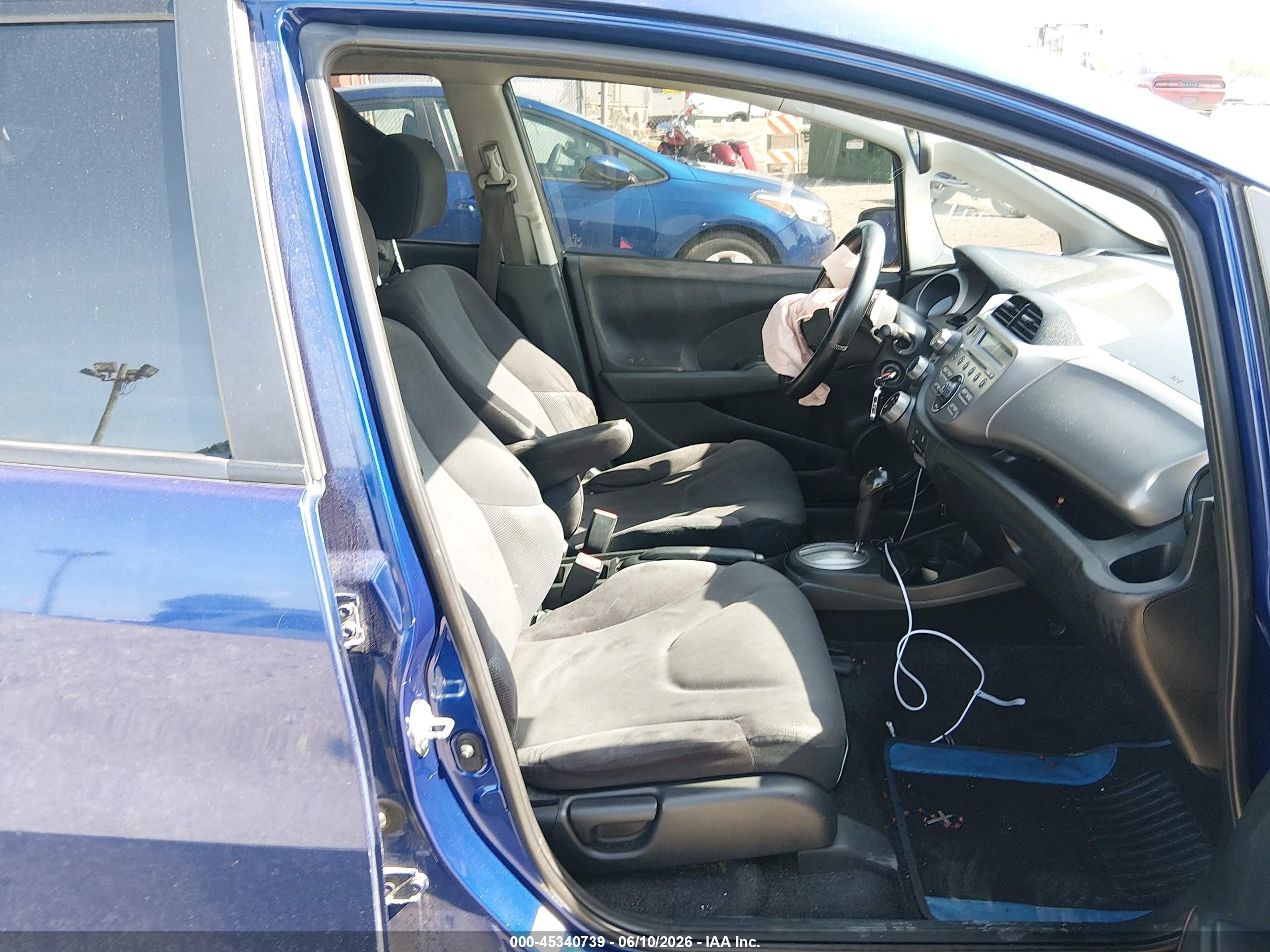 2010 Honda Fit Sport Blue vin: JHMGE8H40AS021778