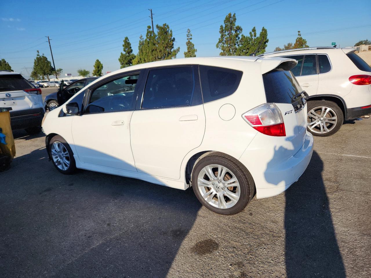 2010 Honda Fit Sport White vin: JHMGE8H41AC016745
