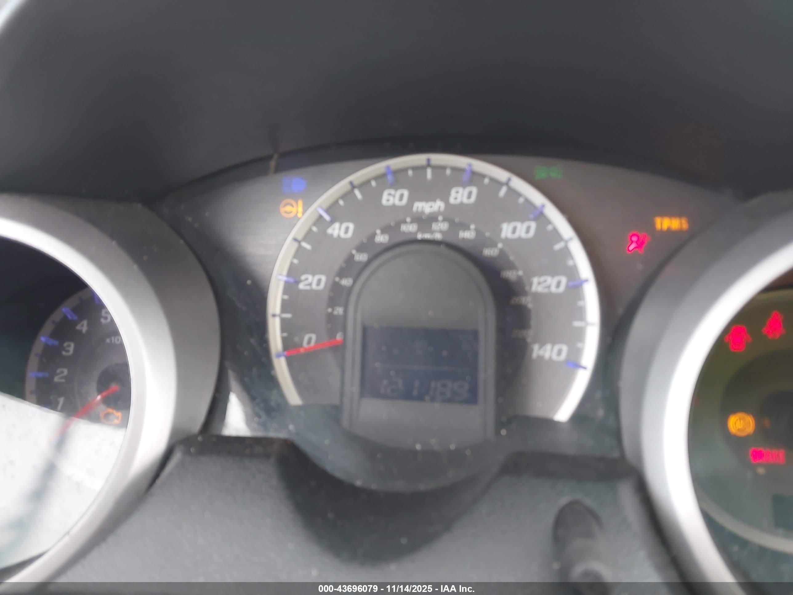 2010 Honda Fit Sport Red vin: JHMGE8H41AC029169