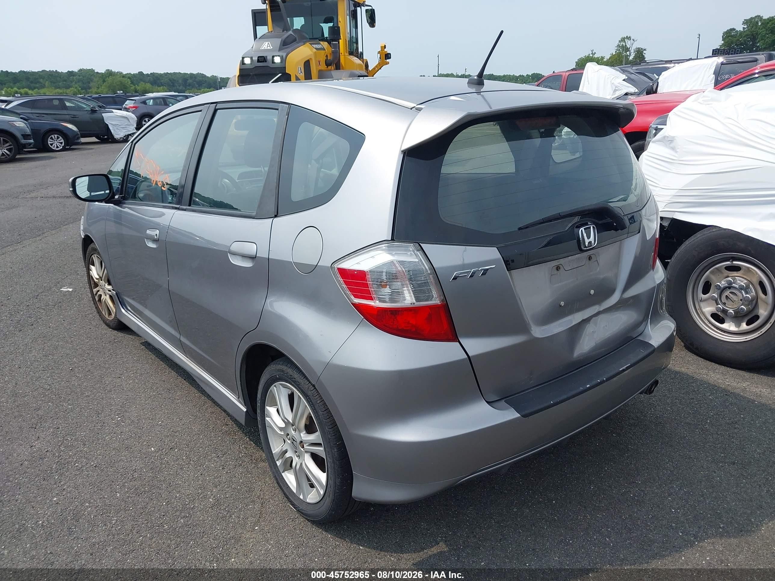 2010 Honda Fit Sport Silver vin: JHMGE8H41AC036428