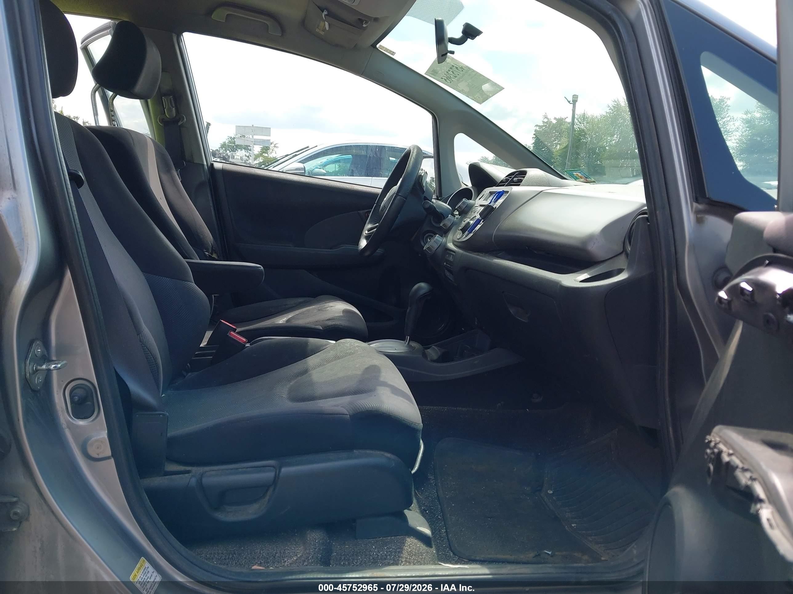 2010 Honda Fit Sport Silver vin: JHMGE8H41AC036428