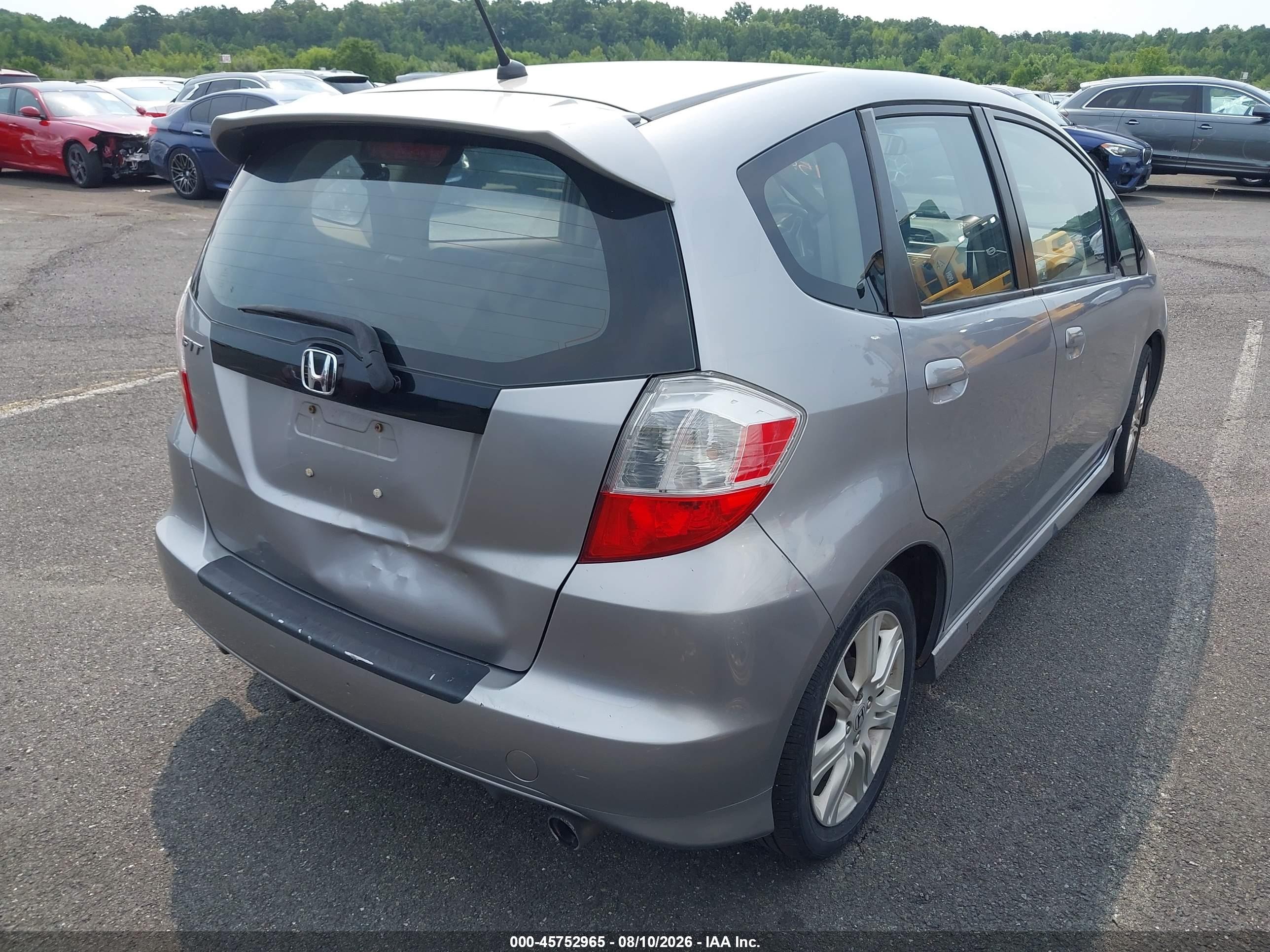 2010 Honda Fit Sport Silver vin: JHMGE8H41AC036428