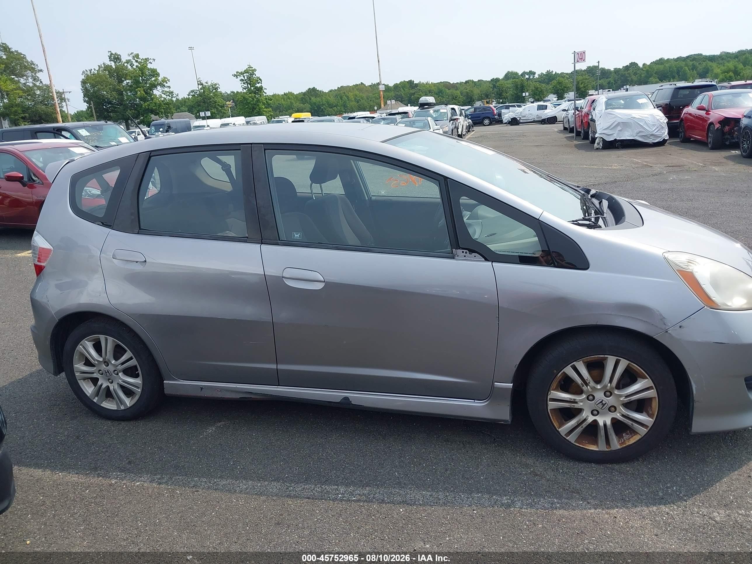 2010 Honda Fit Sport Silver vin: JHMGE8H41AC036428