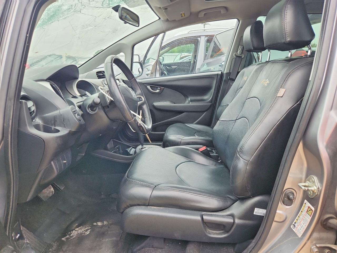 2010 Honda Fit Sport Silver vin: JHMGE8H41AS001023