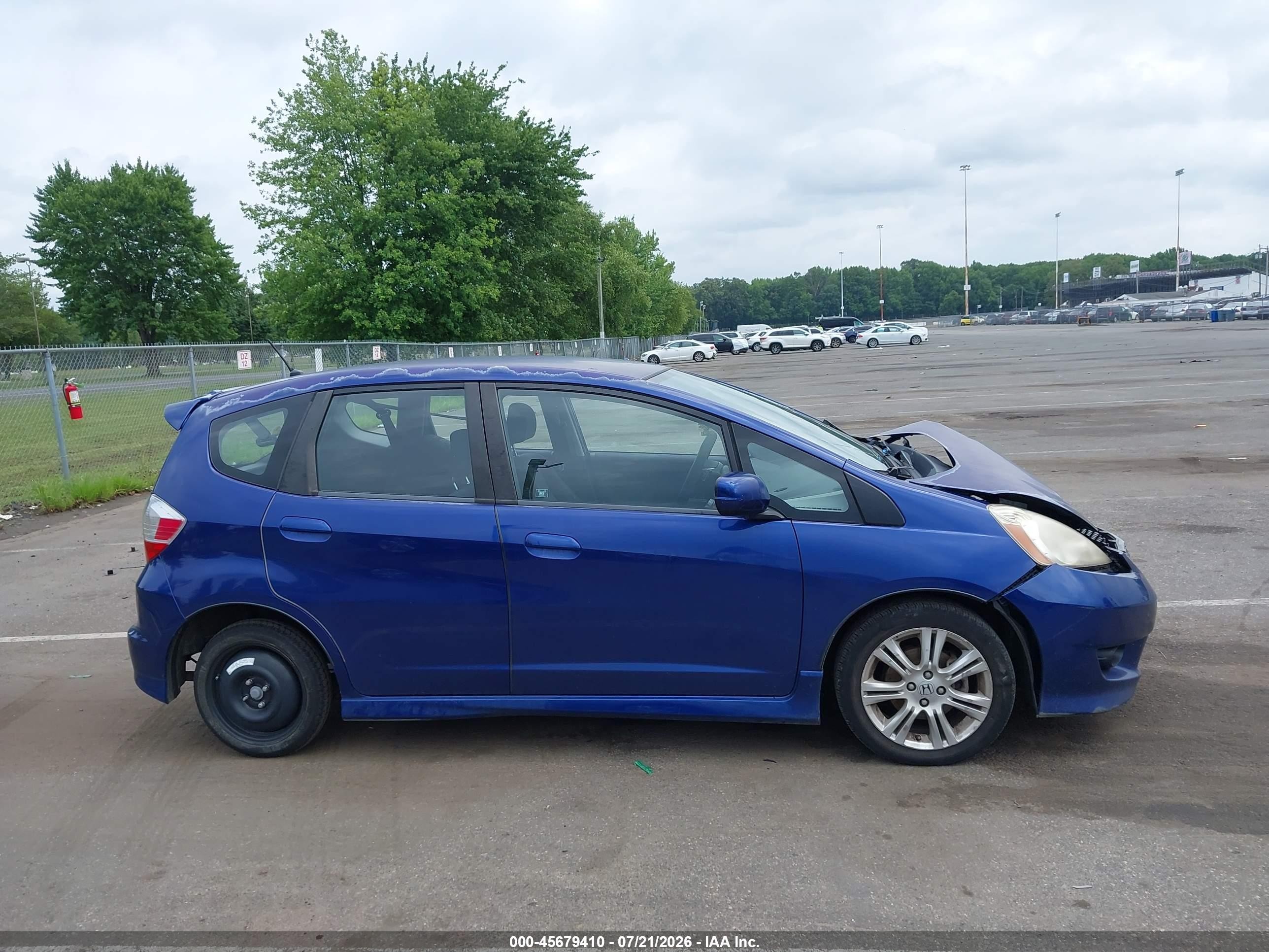 2010 Honda Fit Sport Blue vin: JHMGE8H41AS010367
