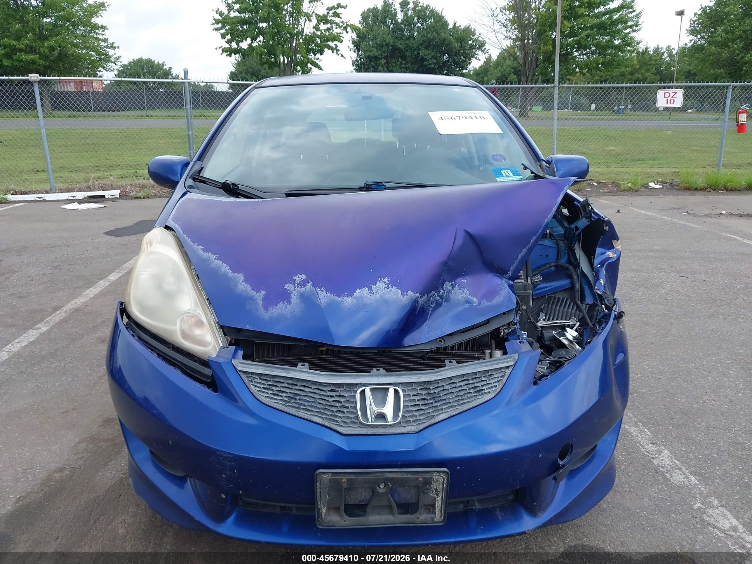 2010 Honda Fit Sport Blue vin: JHMGE8H41AS010367