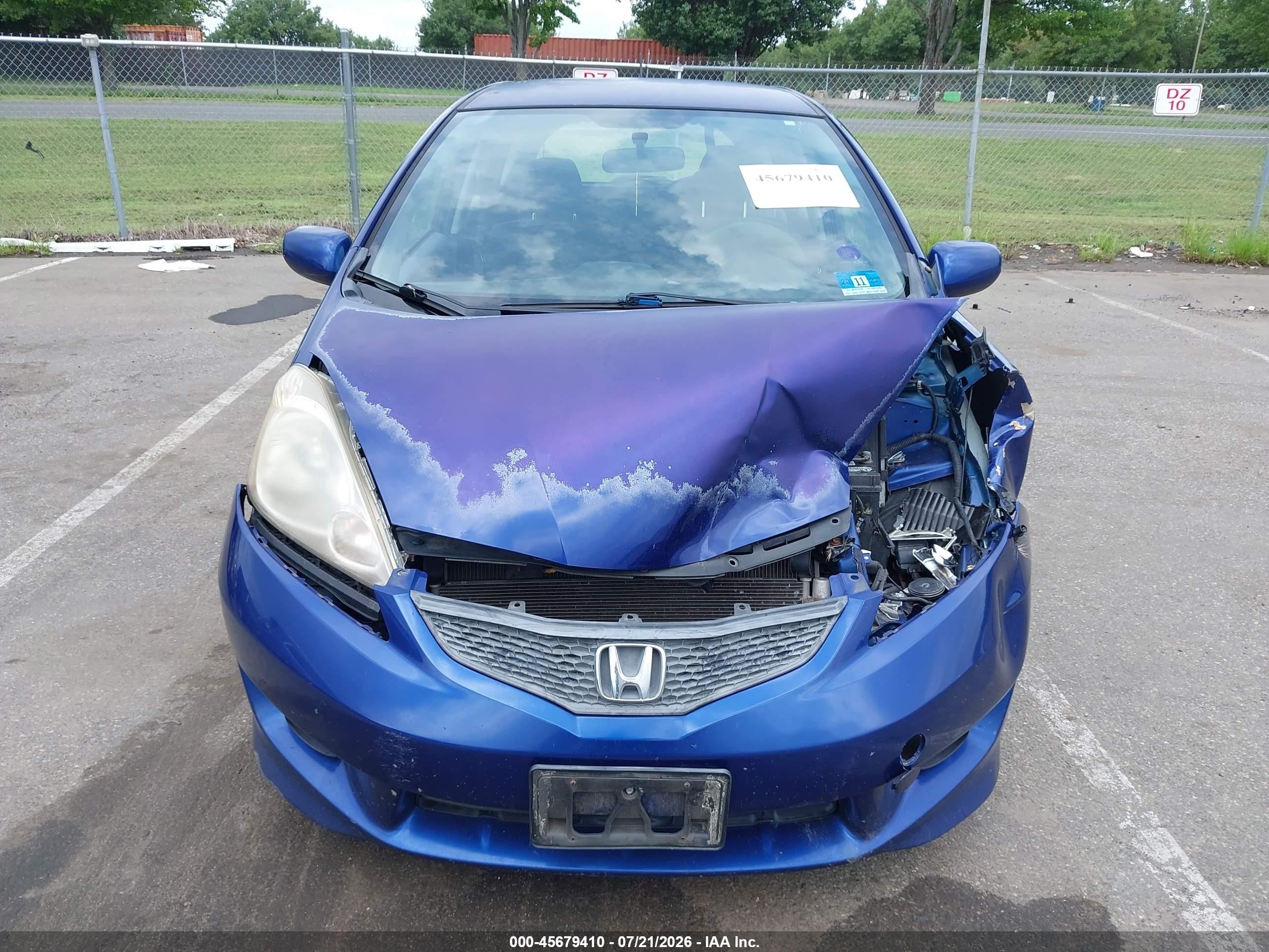 2010 Honda Fit Sport Blue vin: JHMGE8H41AS010367