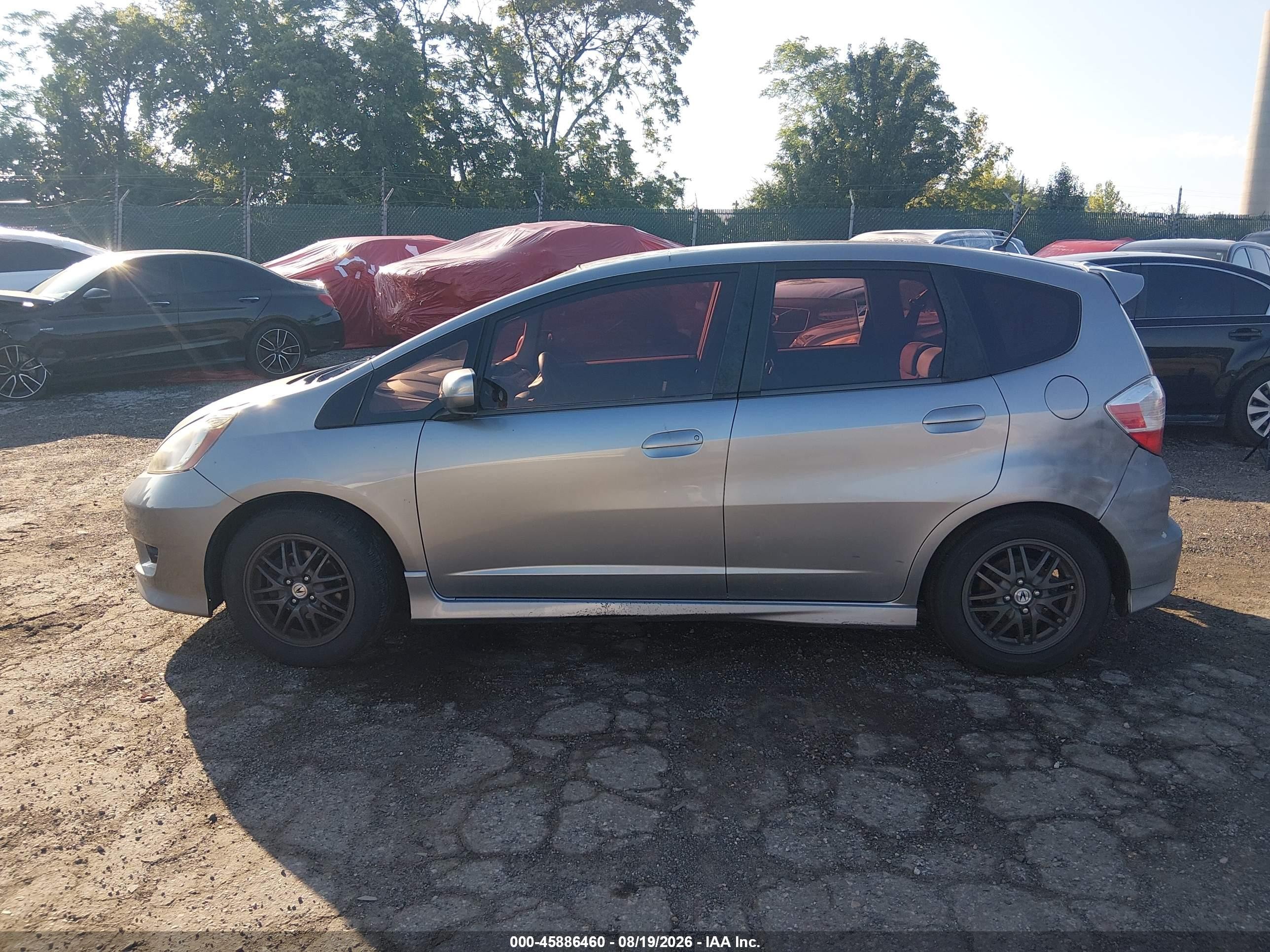 2010 Honda Fit Sport Silver vin: JHMGE8H43AC007304