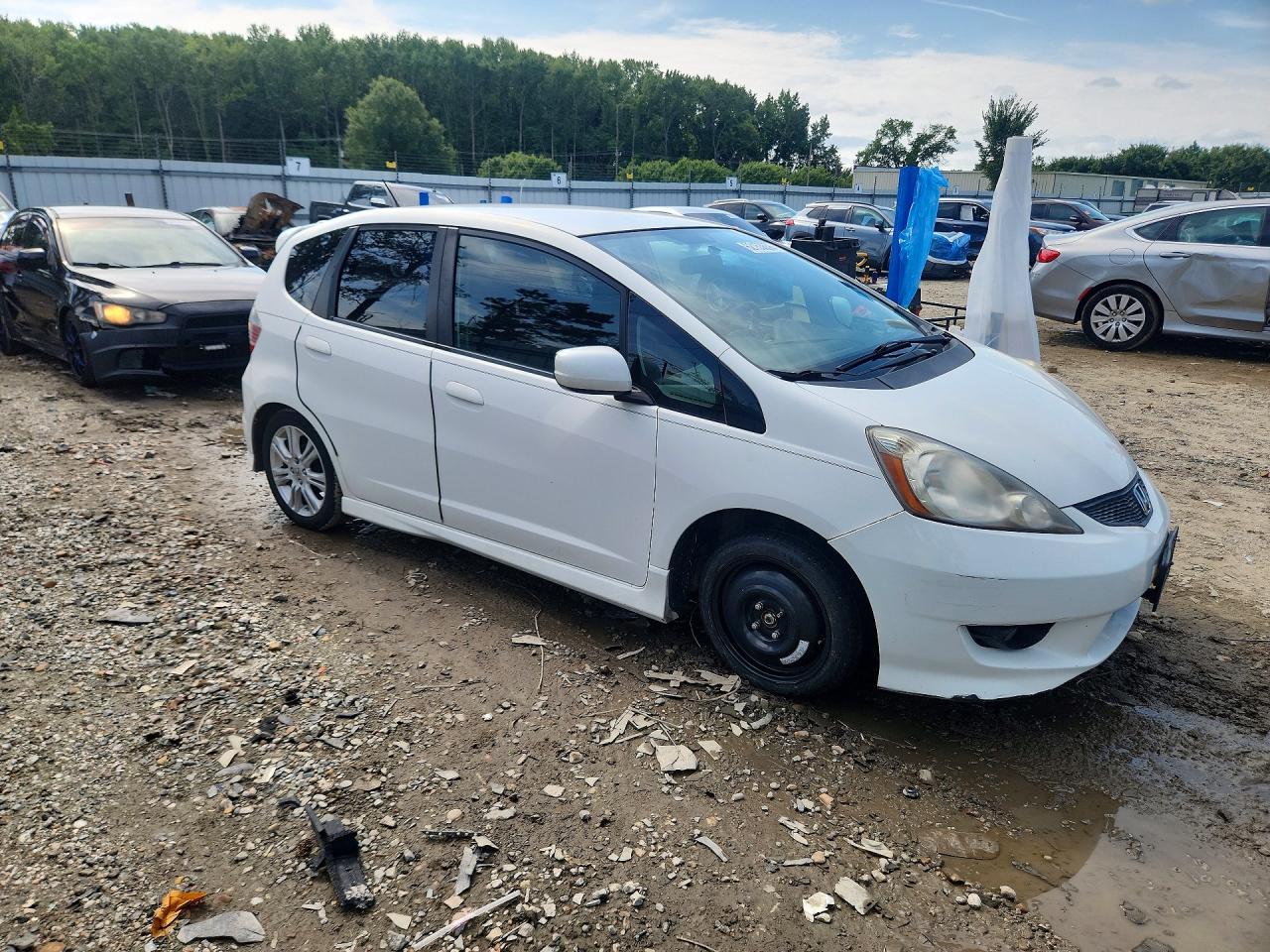 2010 Honda Fit Sport White vin: JHMGE8H43AS015022