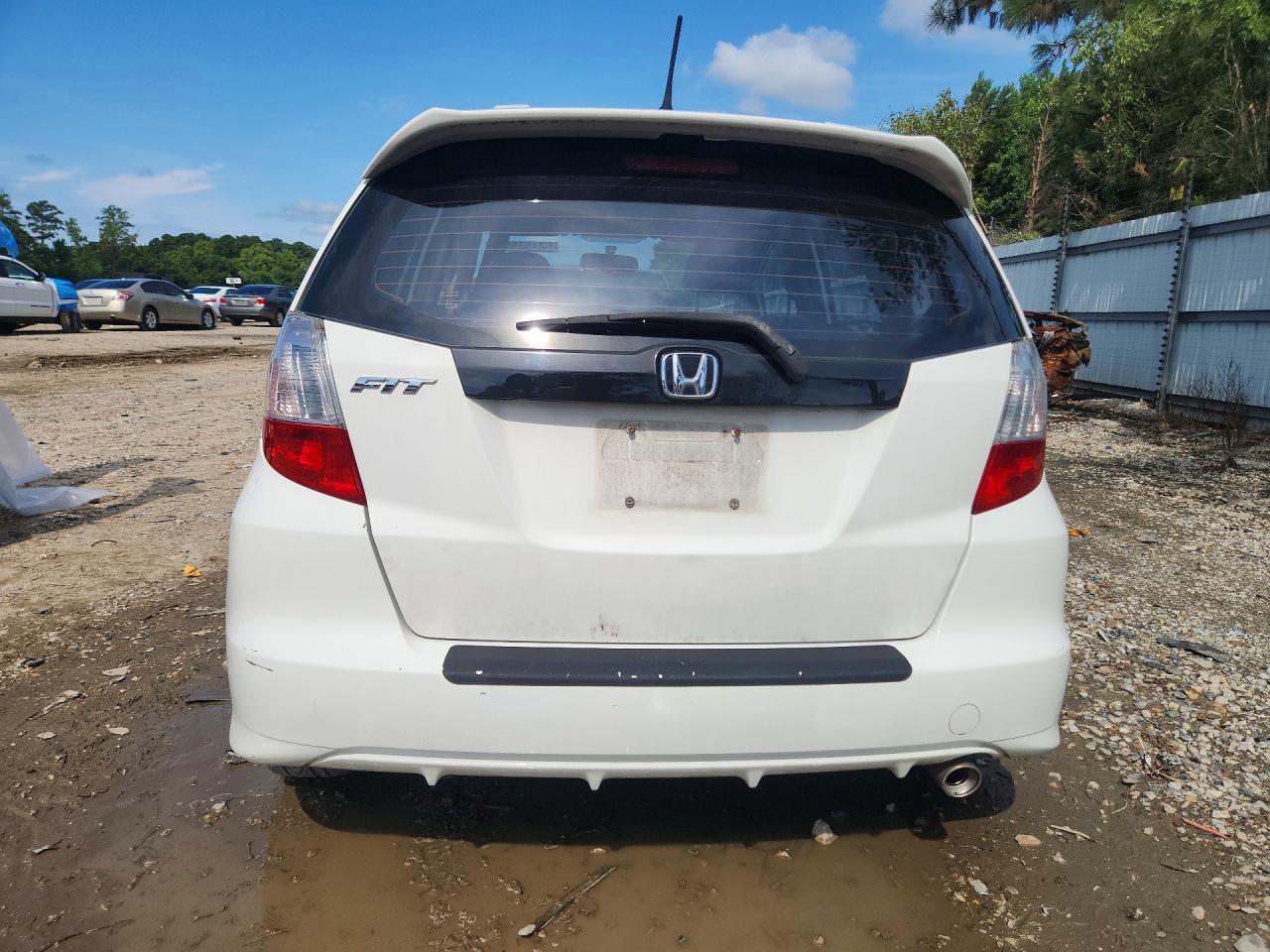 2010 Honda Fit Sport White vin: JHMGE8H43AS015022