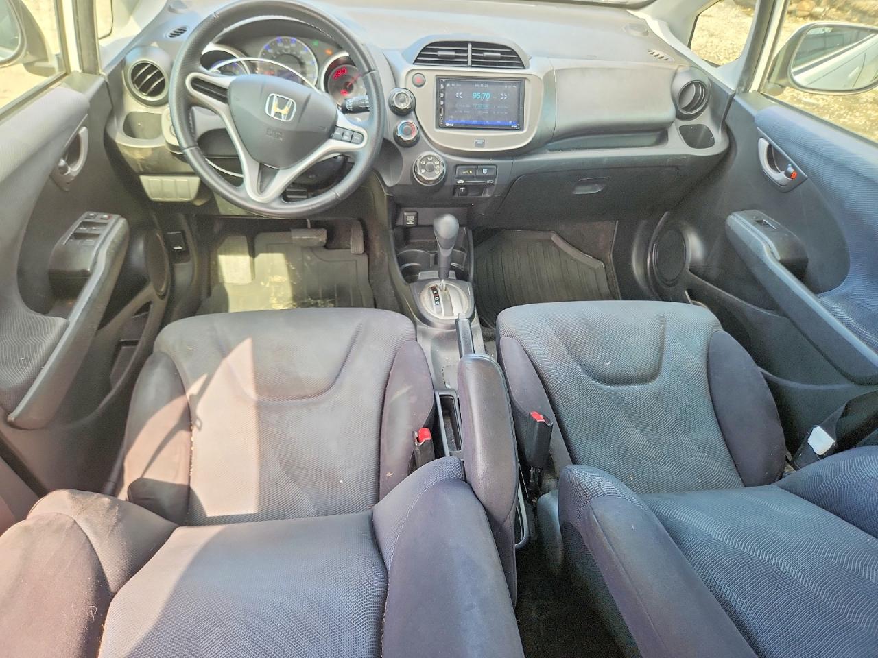 2010 Honda Fit Sport White vin: JHMGE8H43AS015022
