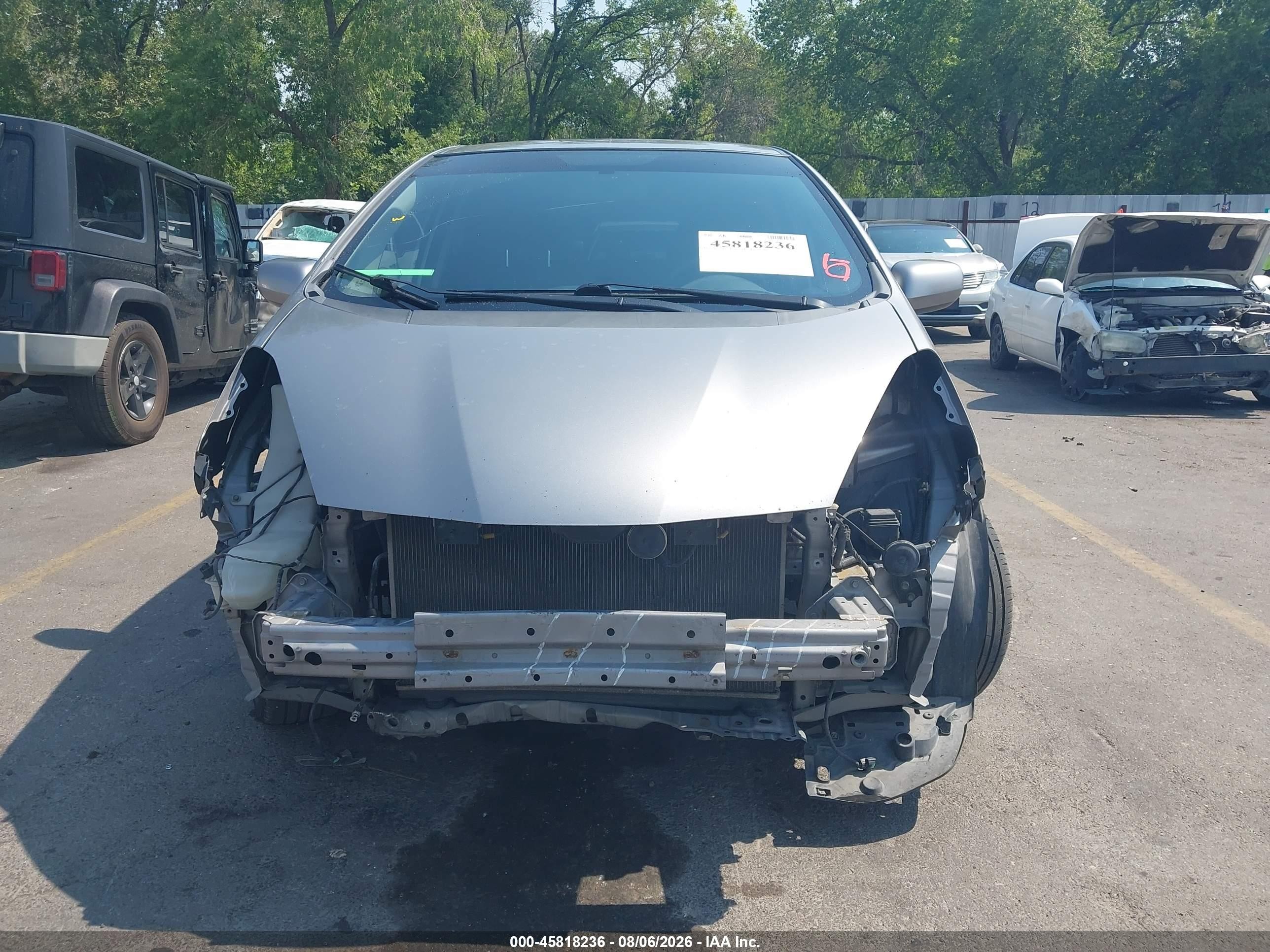 2010 Honda Fit Sport Silver vin: JHMGE8H43AS015277